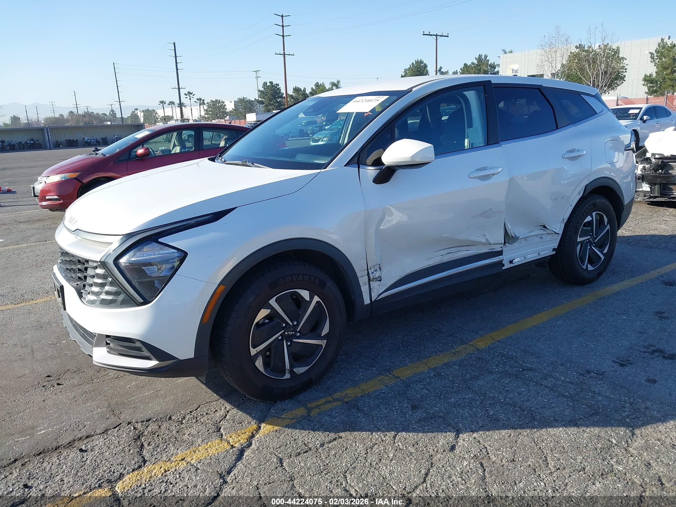 KIA SPORTAGE image 2