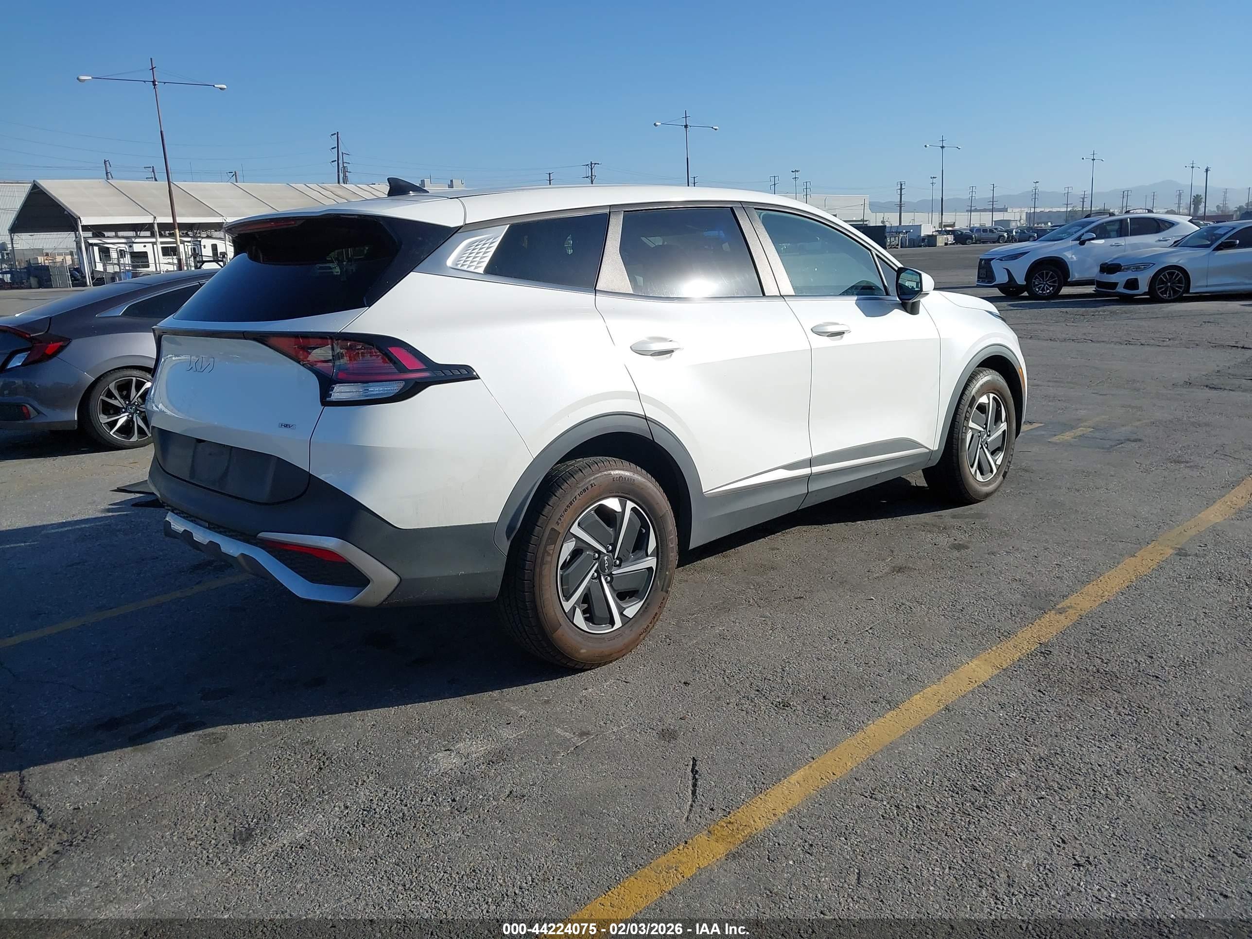 KIA SPORTAGE image 4