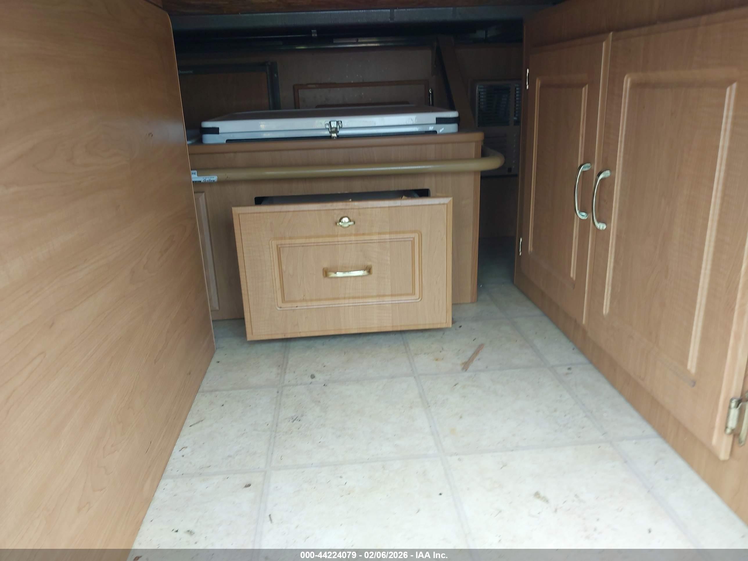 COLEMAN 19' image 5