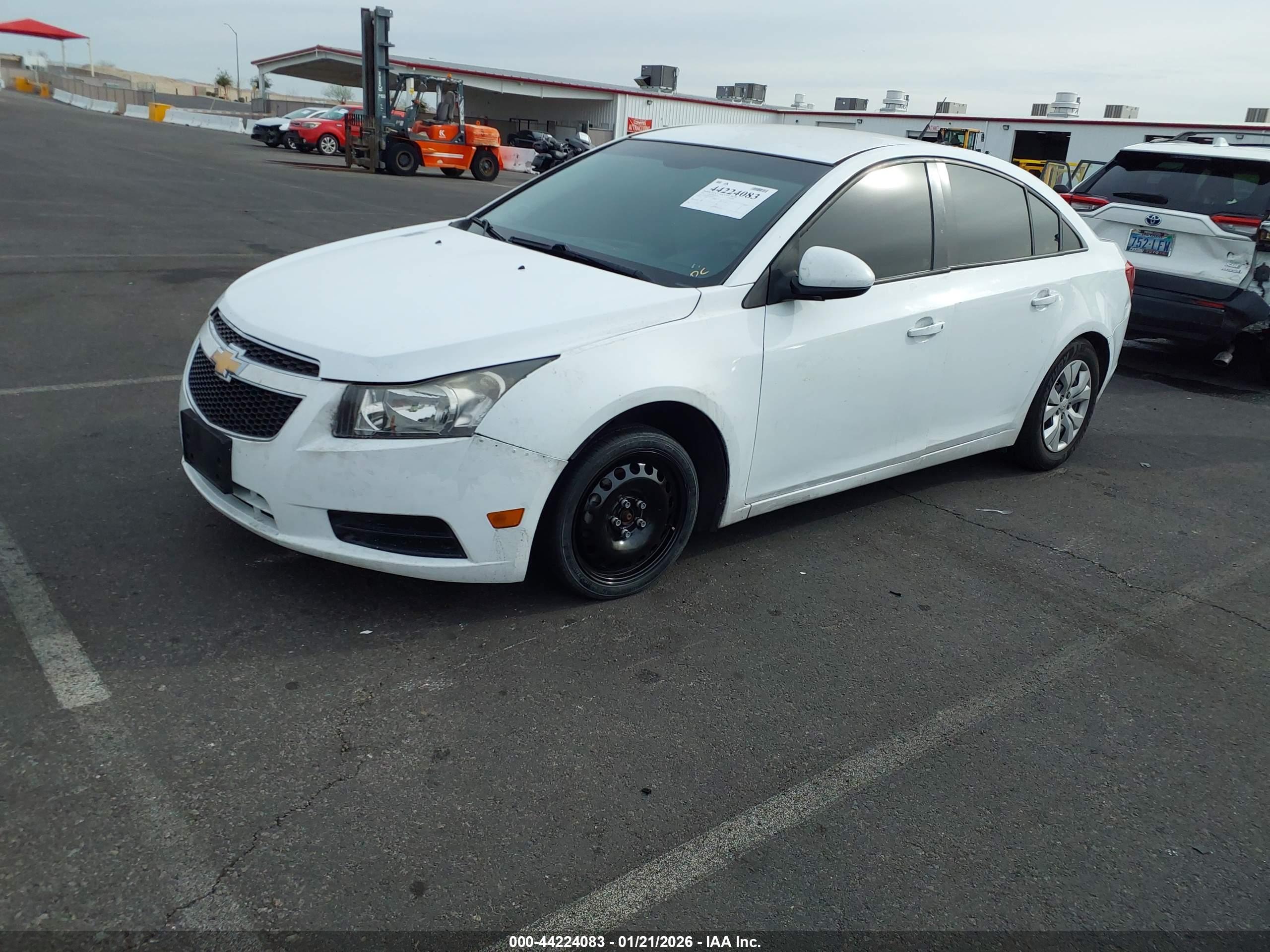 CHEVROLET CRUZE image 2