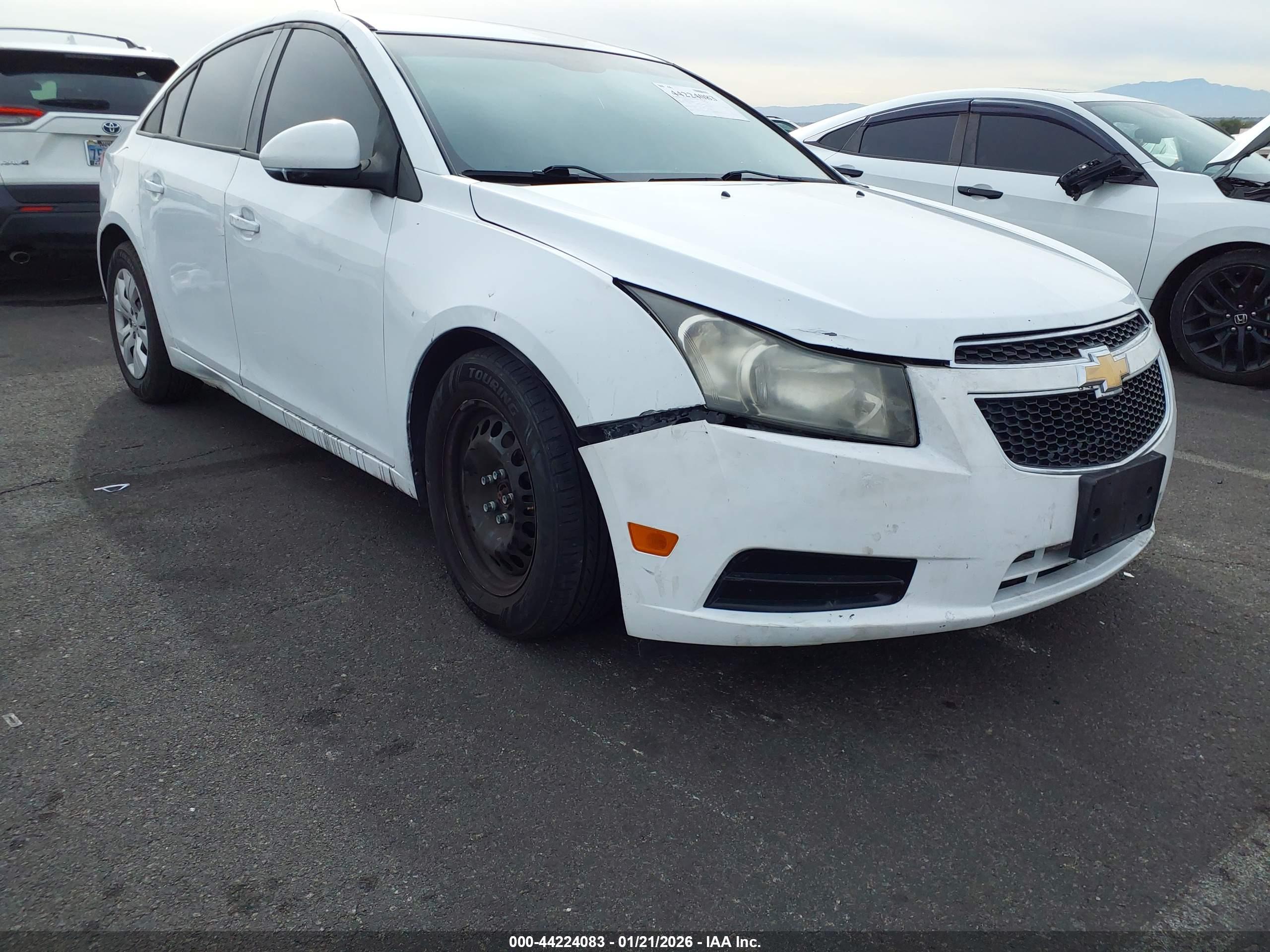CHEVROLET CRUZE image 6