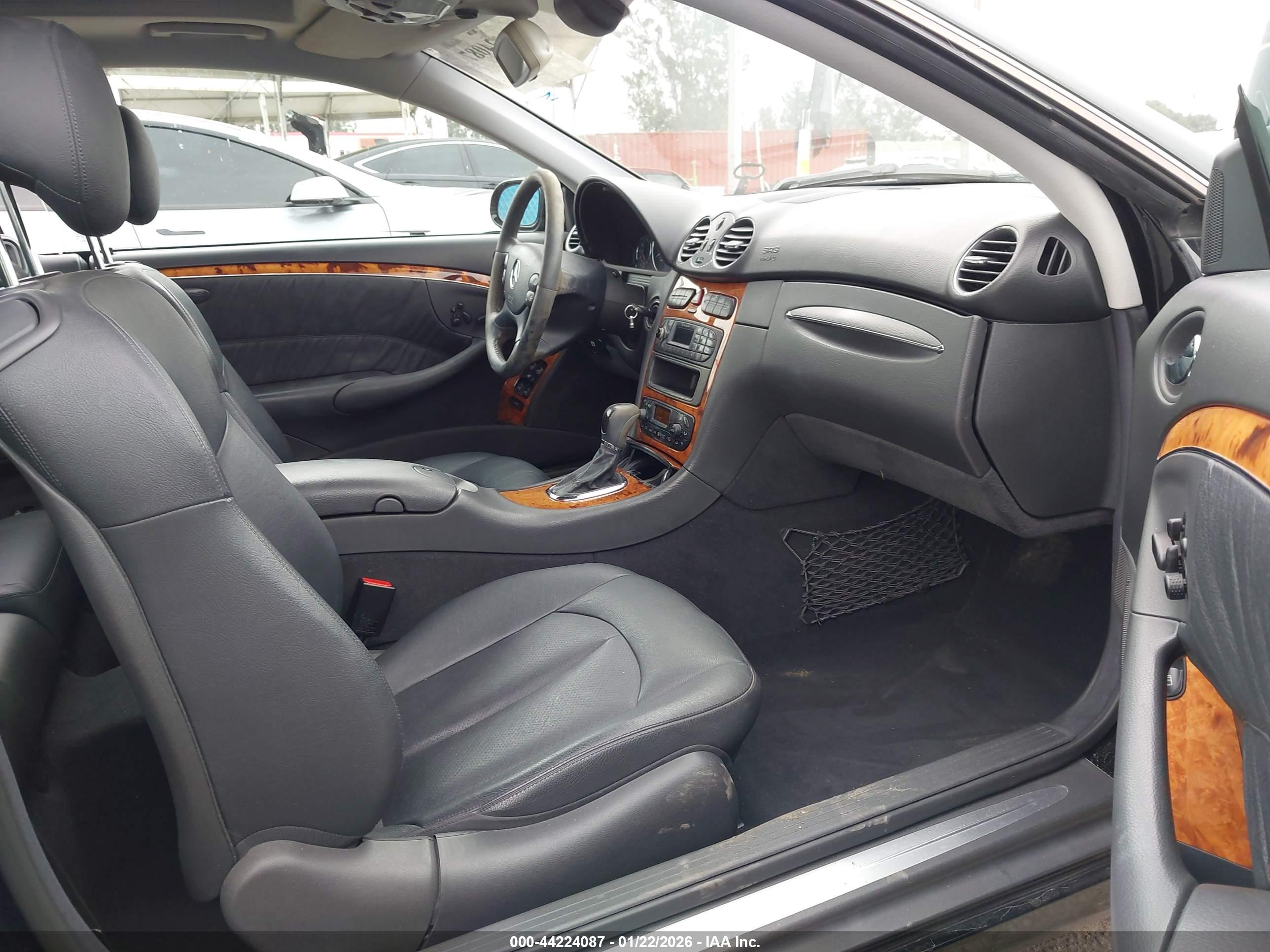MERCEDES-BENZ CLK image 5