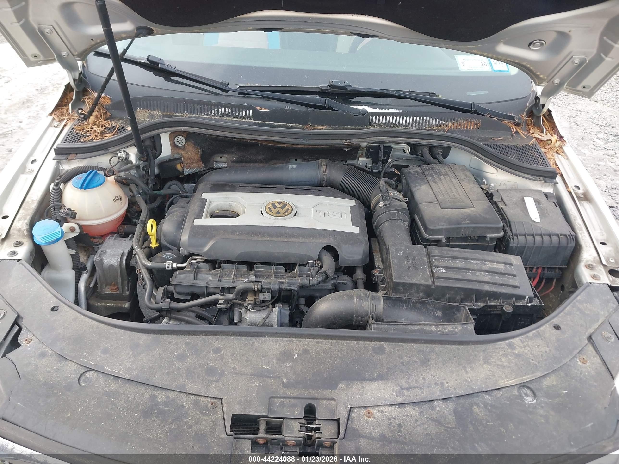 VOLKSWAGEN CC image 10