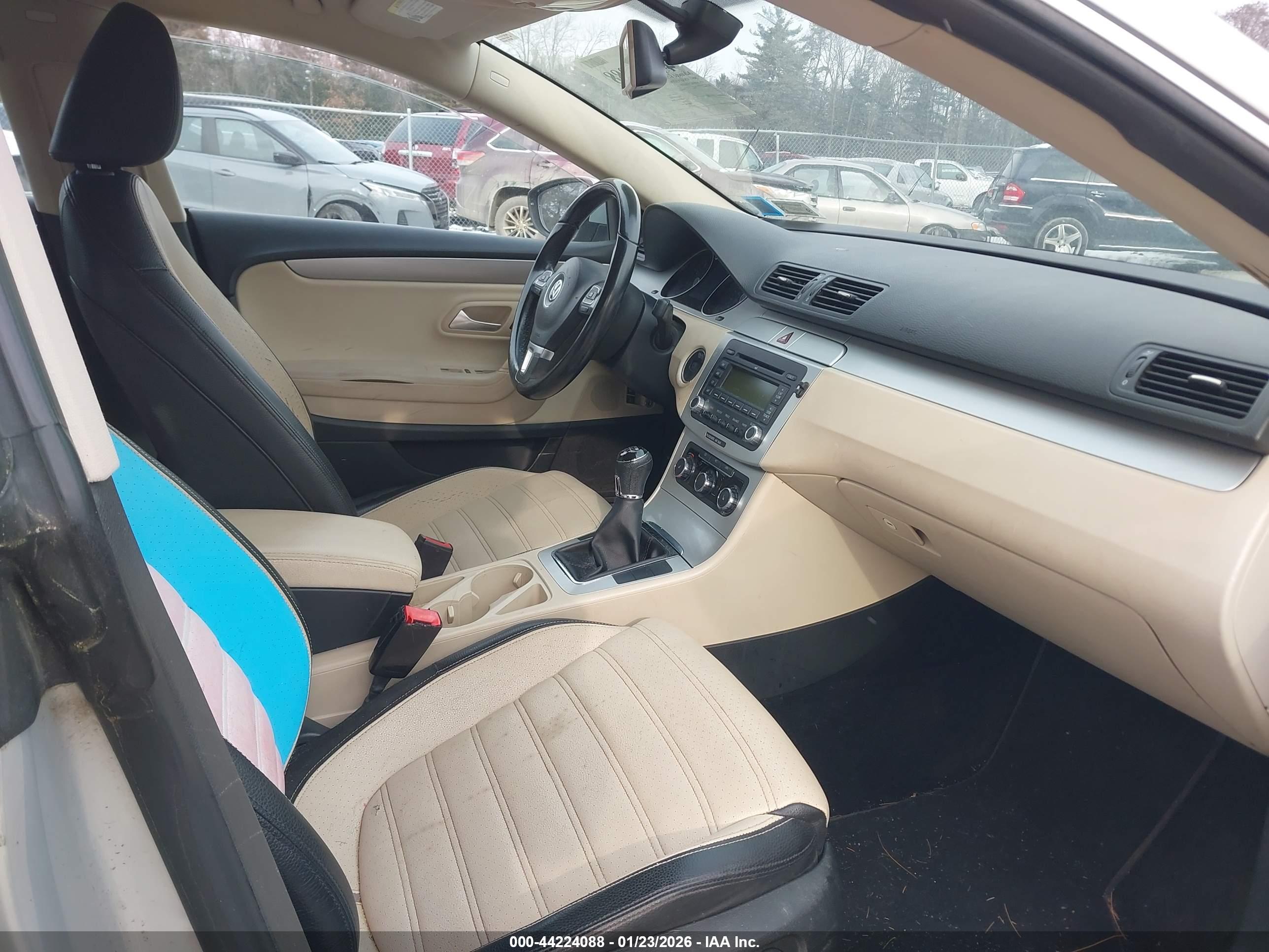 VOLKSWAGEN CC image 5