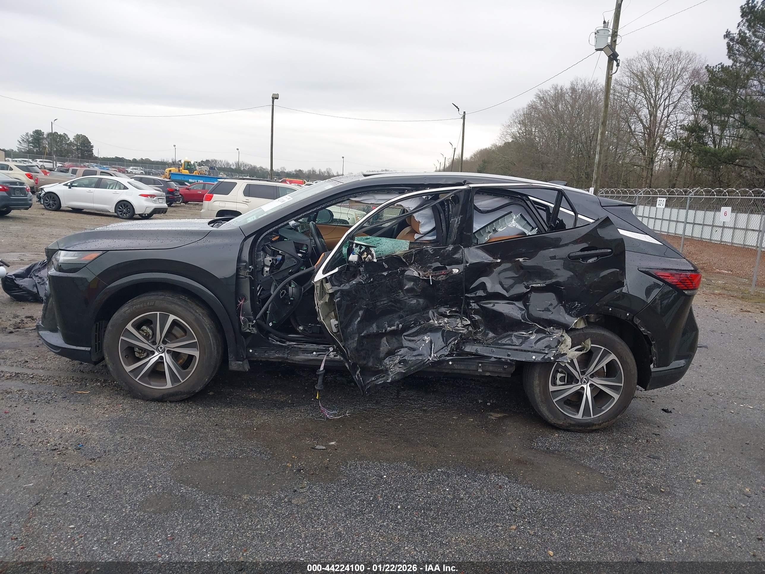 LEXUS RX image 6