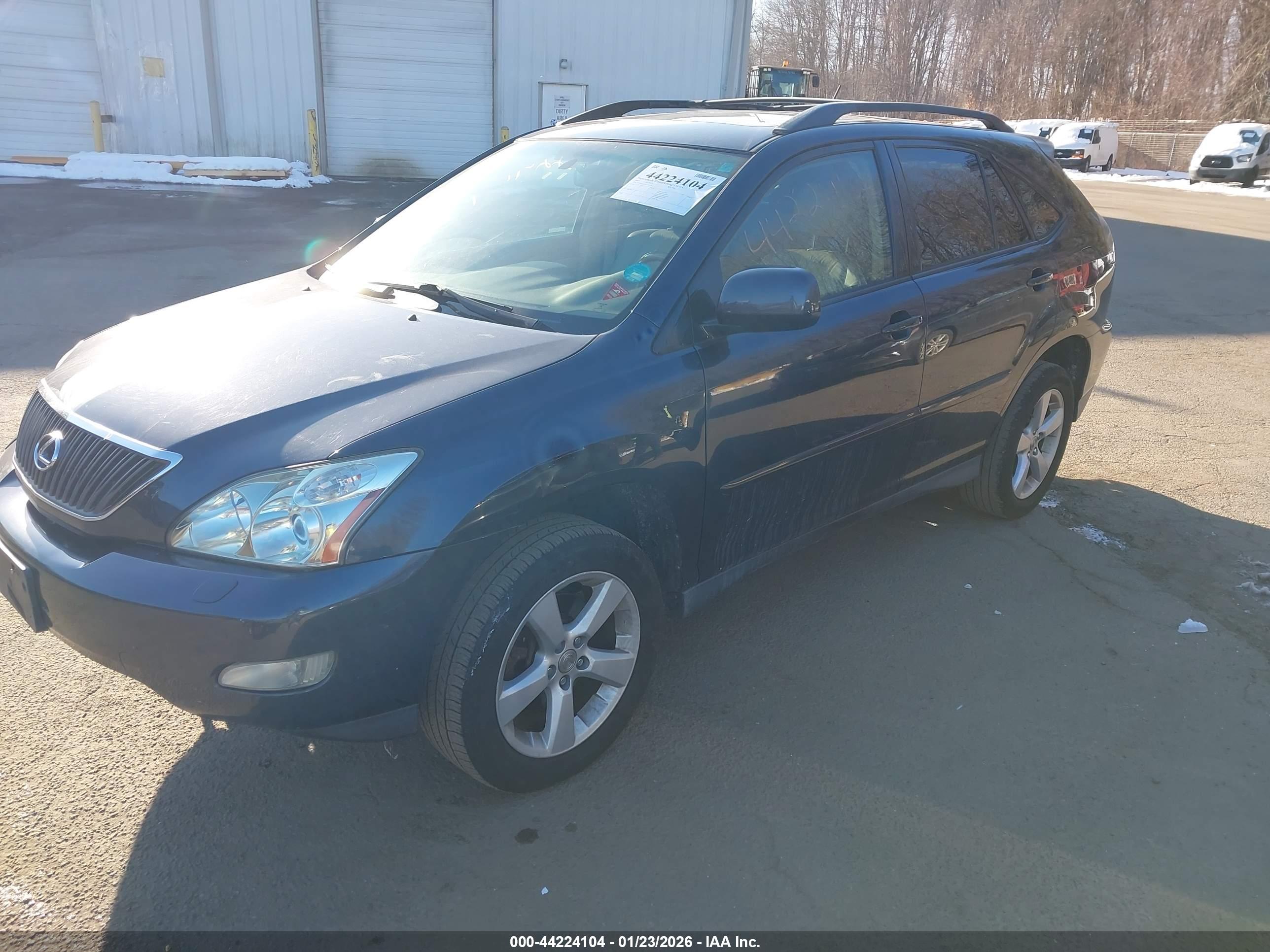 LEXUS RX image 2