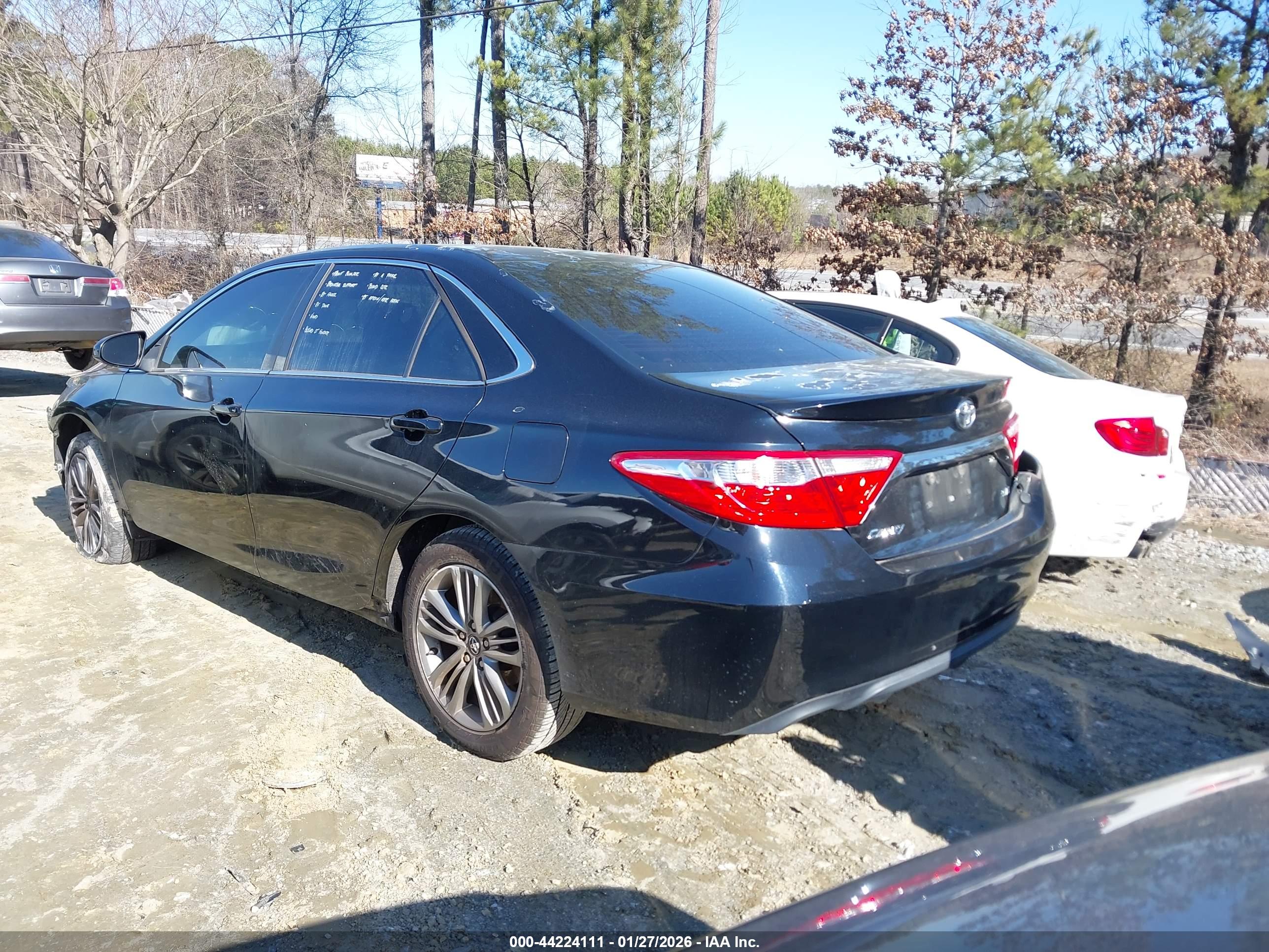 TOYOTA CAMRY image 3