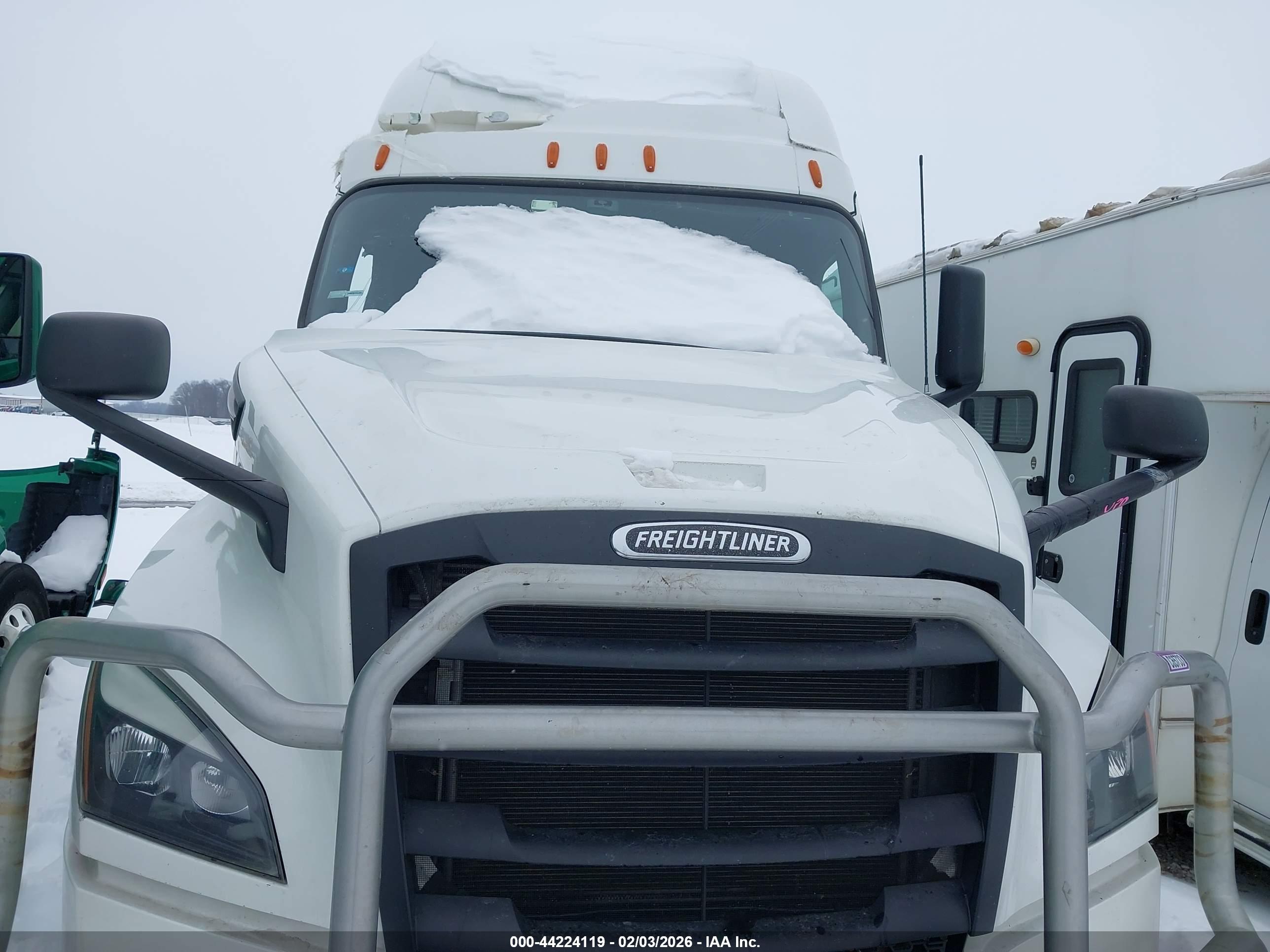 FREIGHTLINER NEW image 10