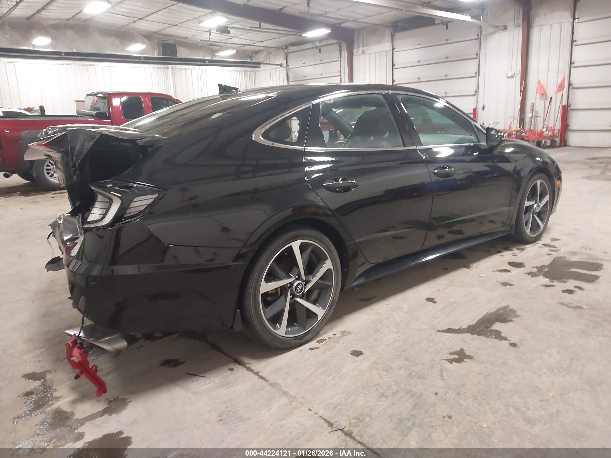 HYUNDAI SONATA image 4