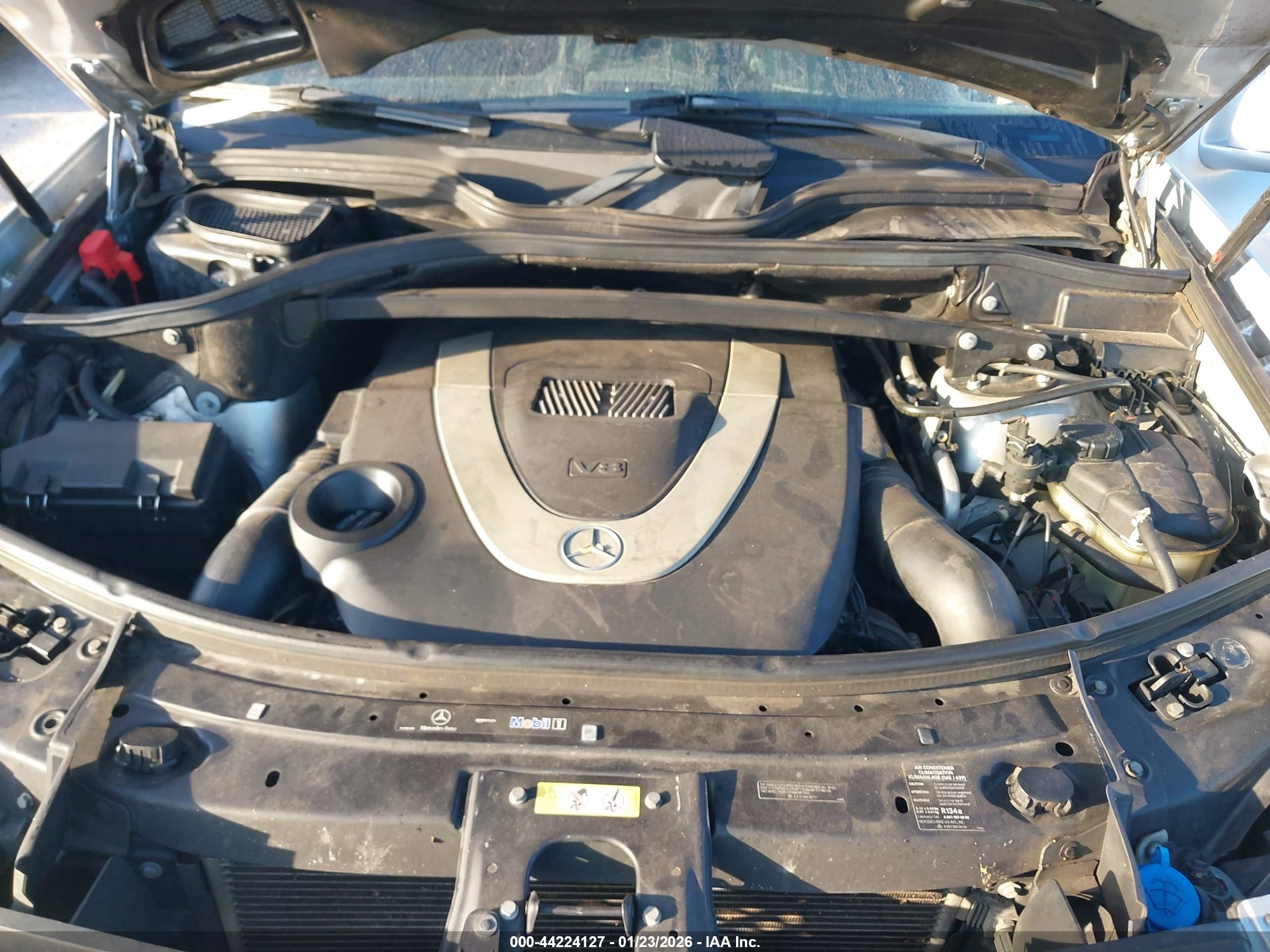 MERCEDES-BENZ GL image 10