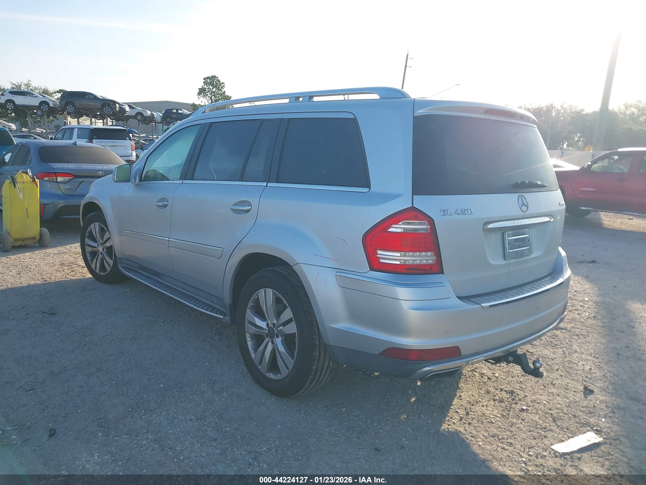MERCEDES-BENZ GL image 3