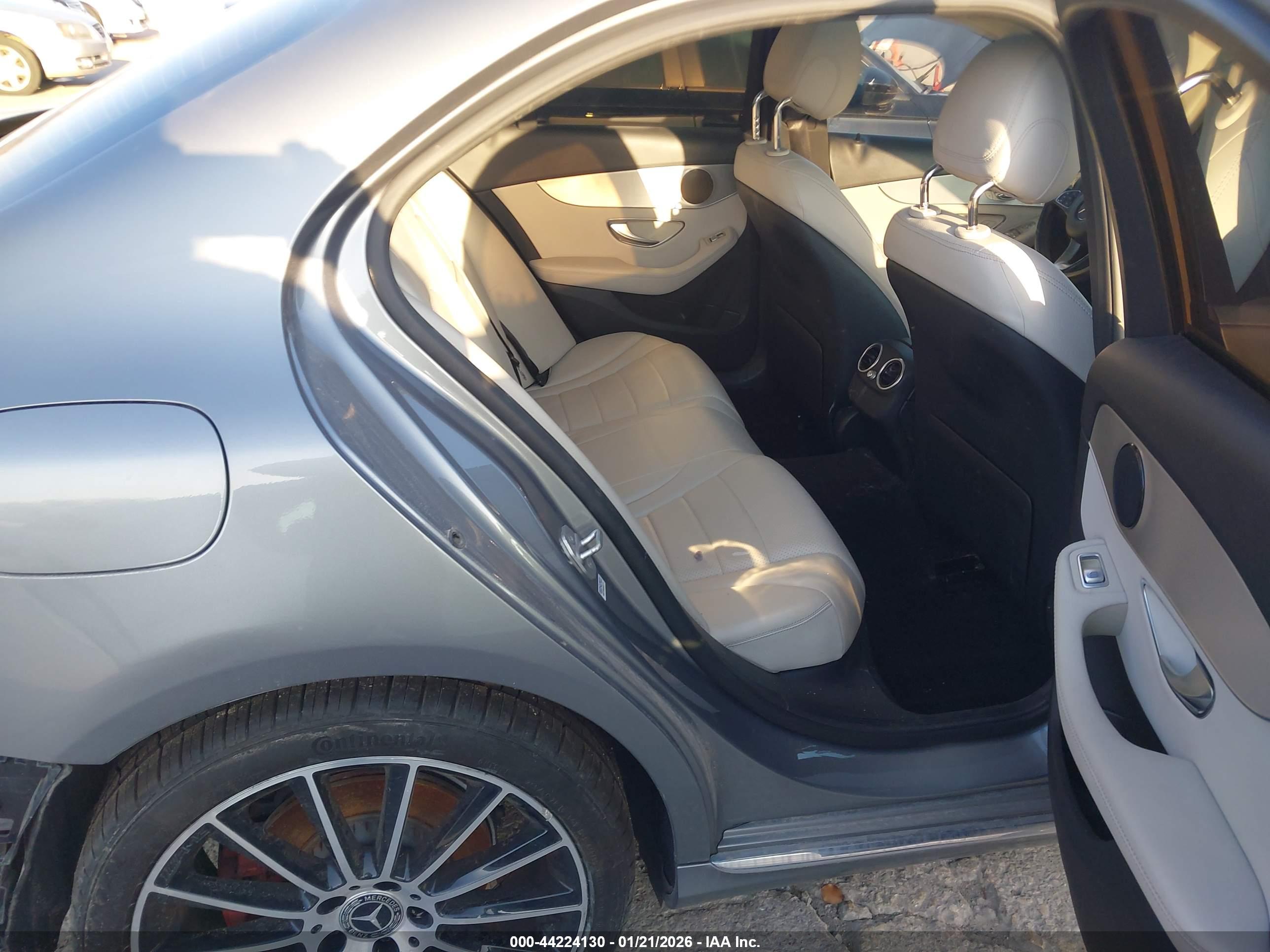 MERCEDES-BENZ C image 8