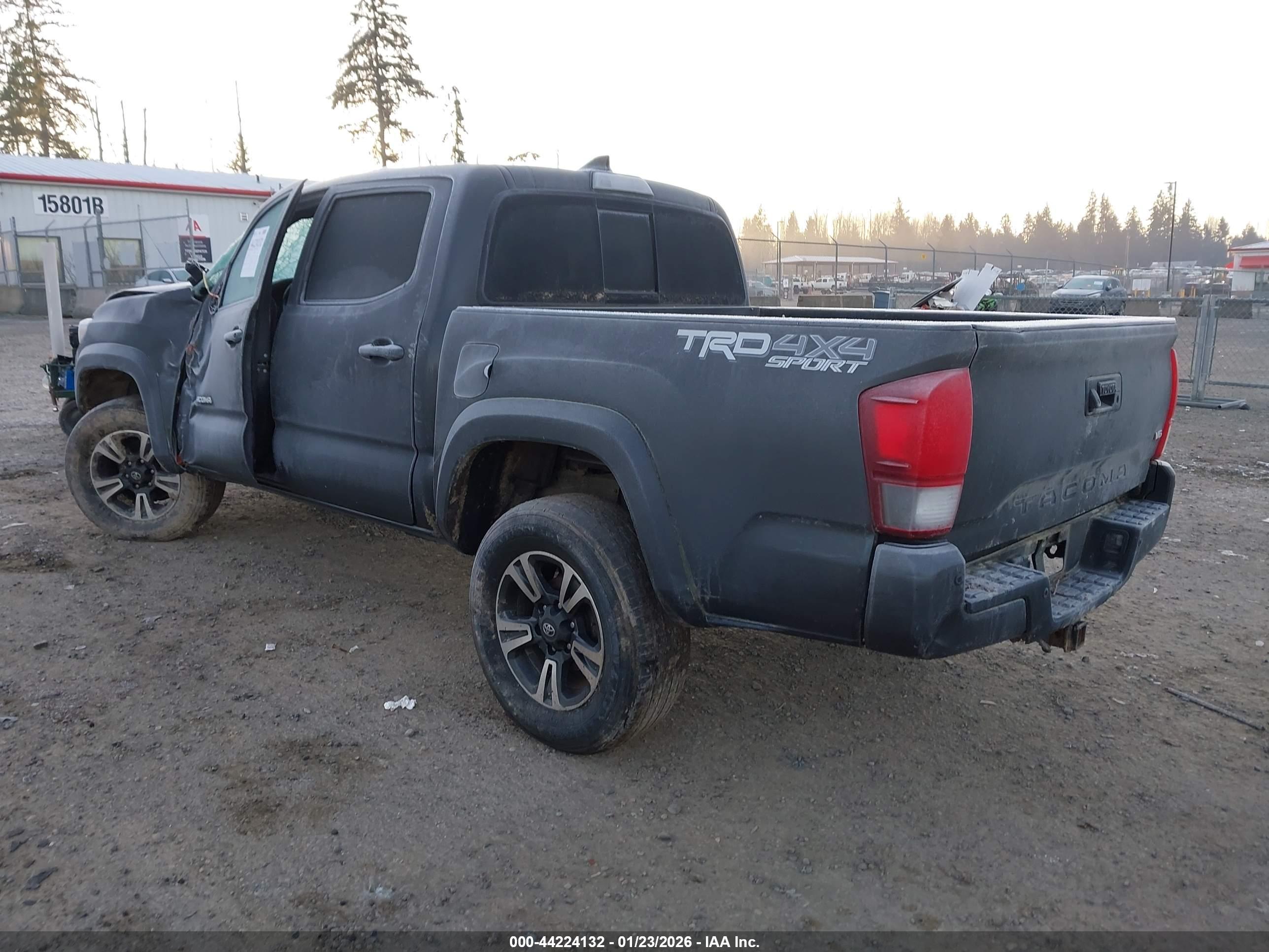 TOYOTA TACOMA image 3