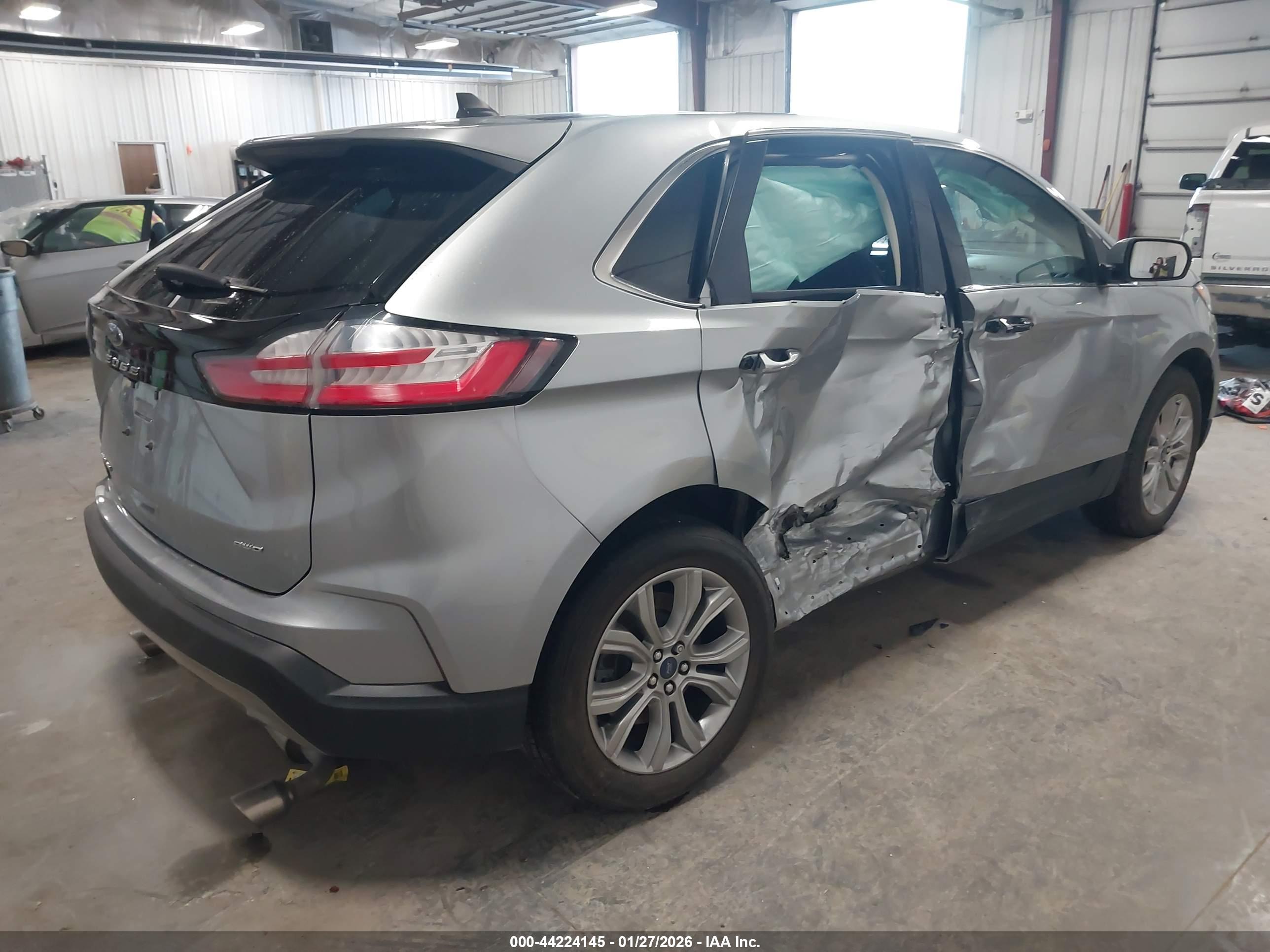 FORD EDGE image 4