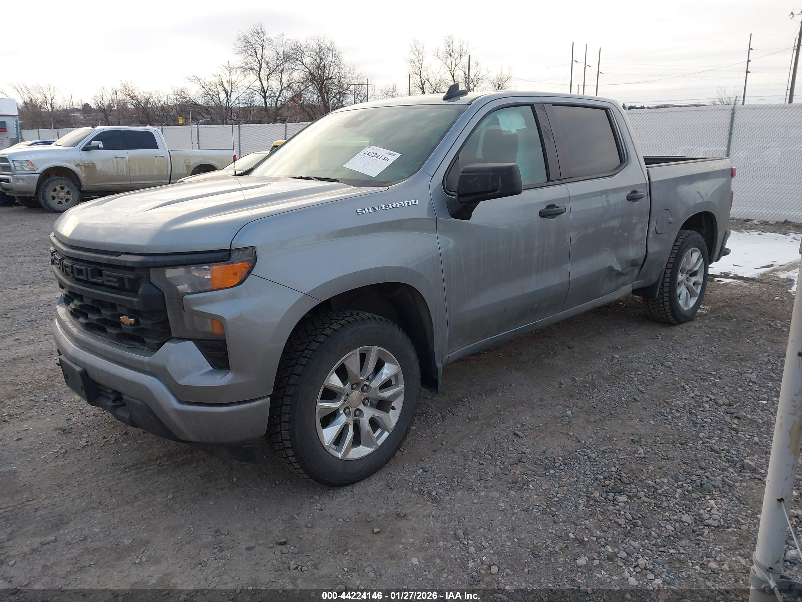 CHEVROLET SILVERADO image 2