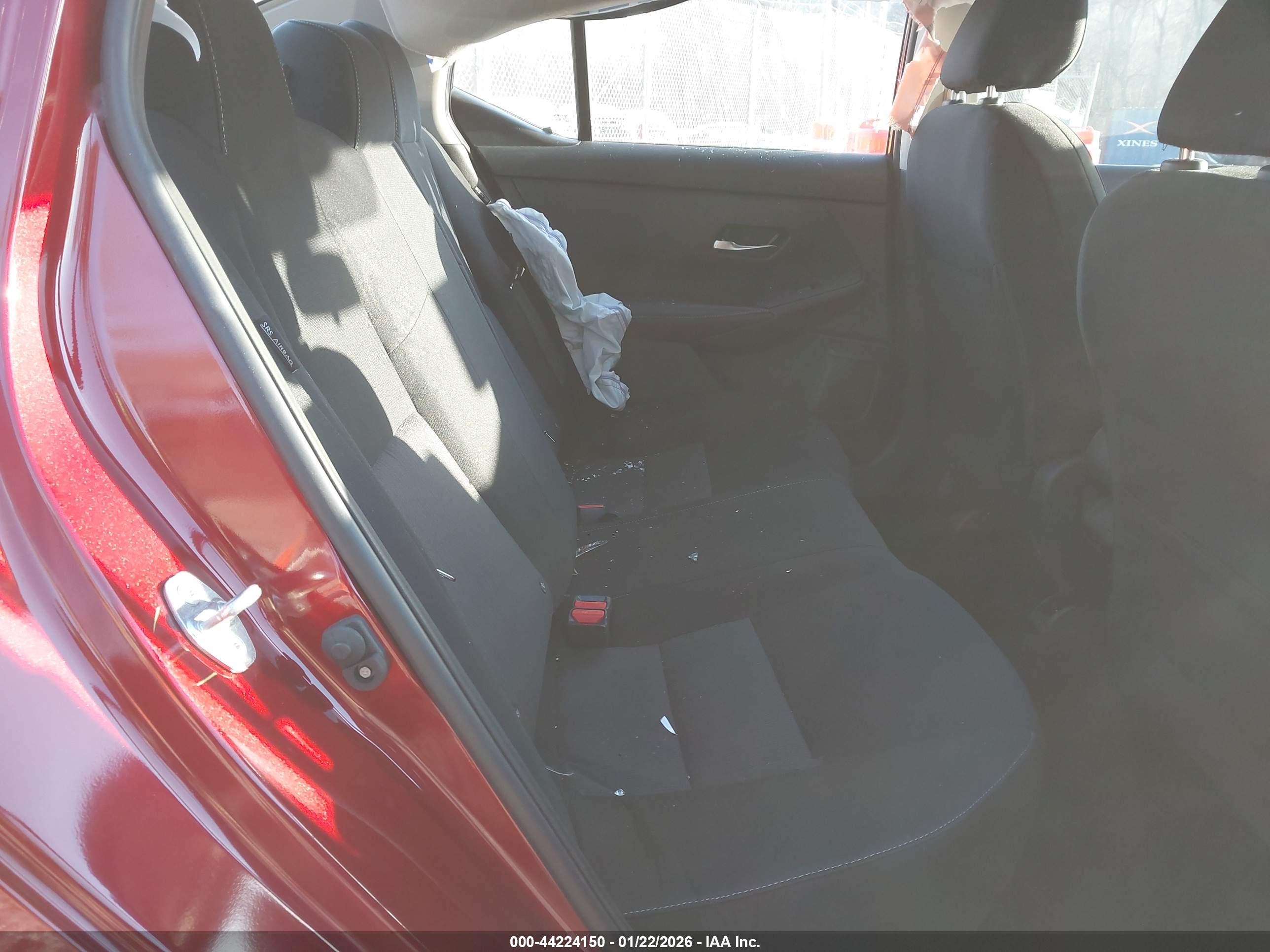 NISSAN SENTRA image 8