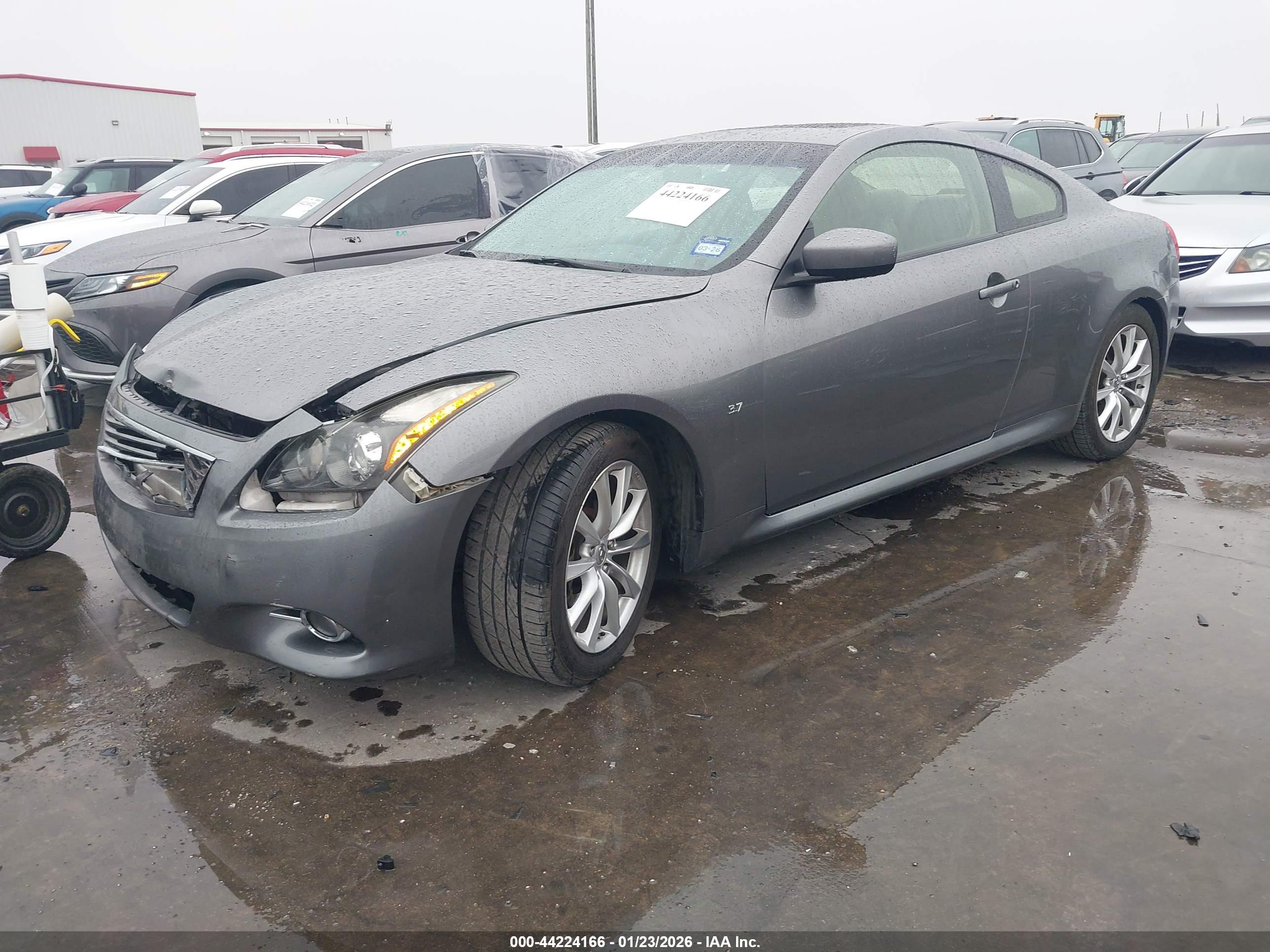 INFINITI Q60 image 2
