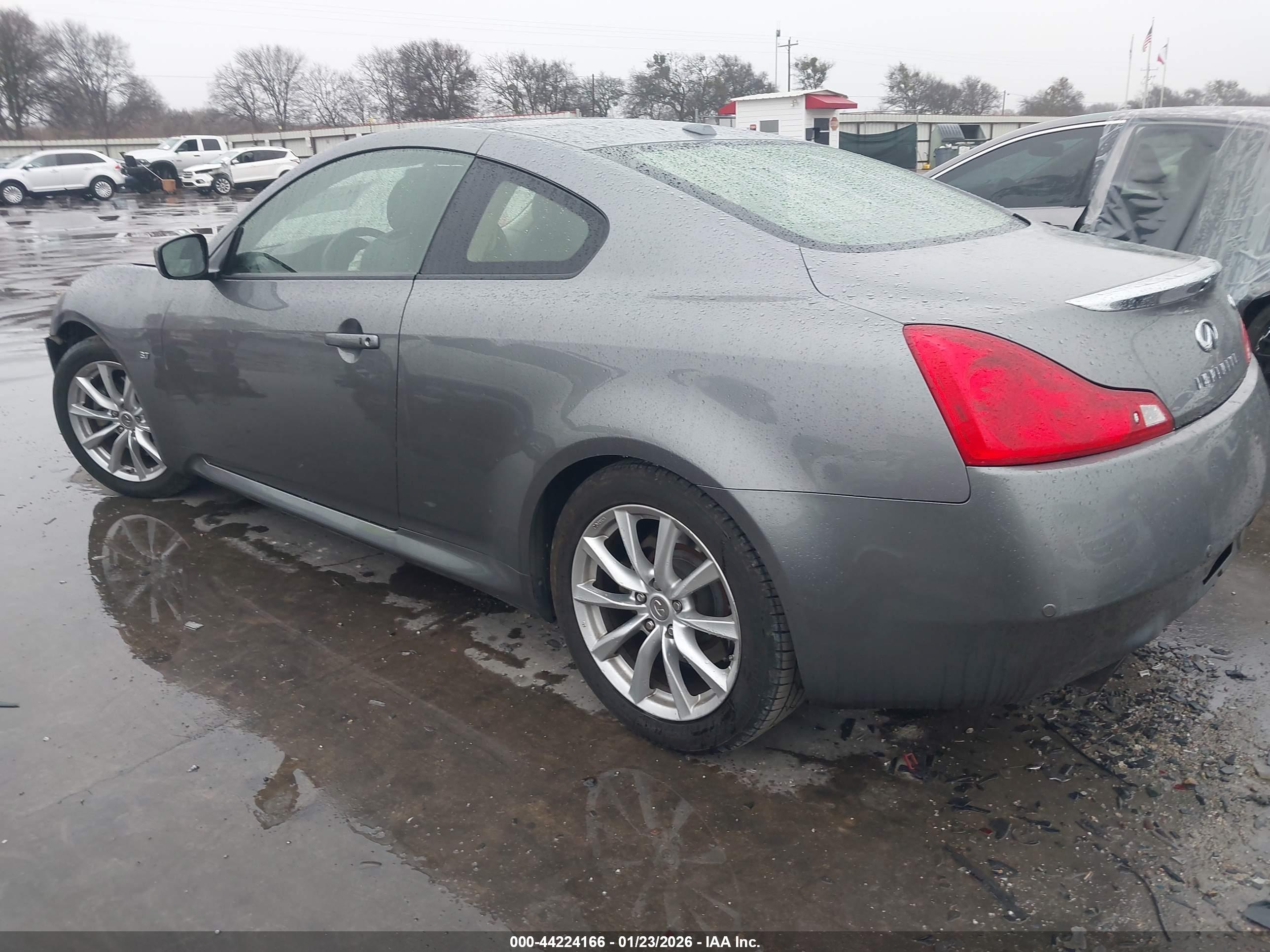 INFINITI Q60 image 3