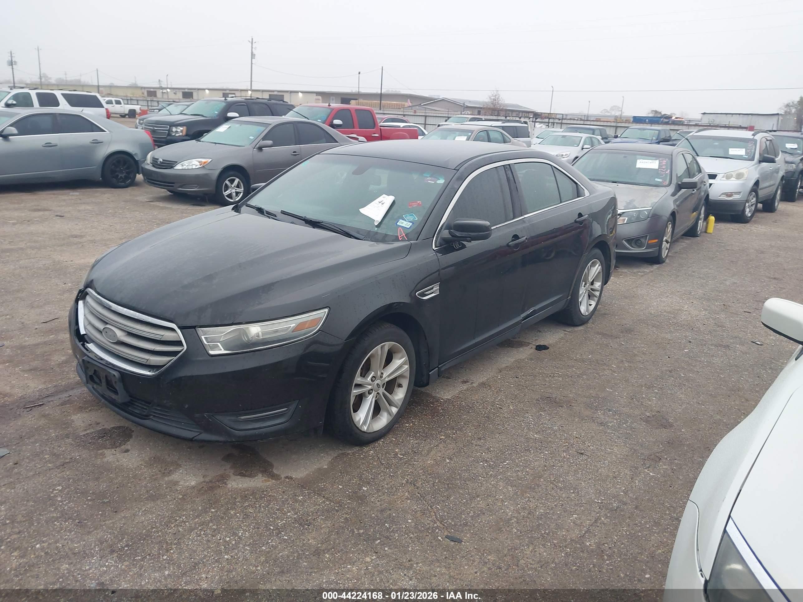 FORD TAURUS image 2