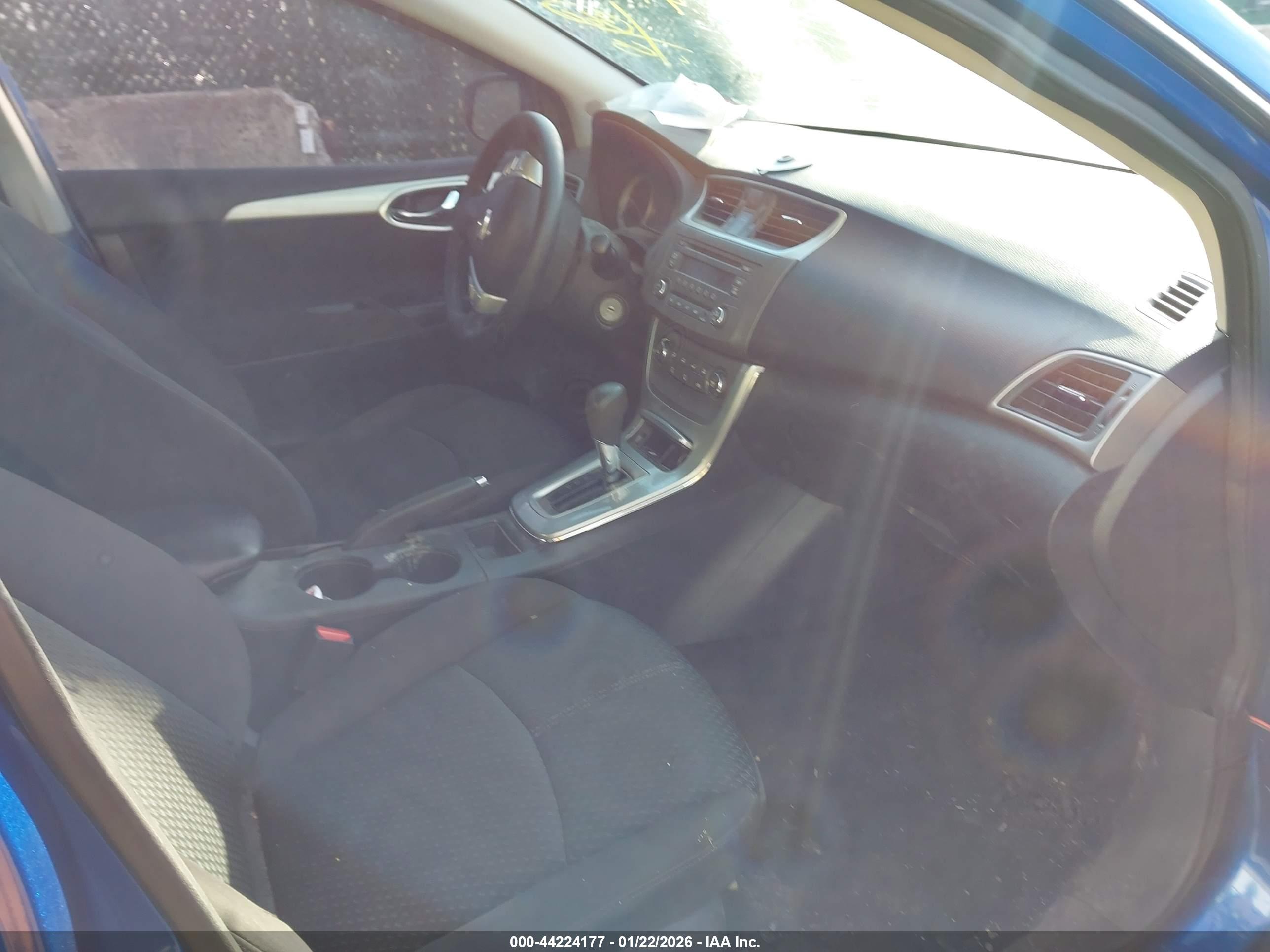 NISSAN SENTRA image 5