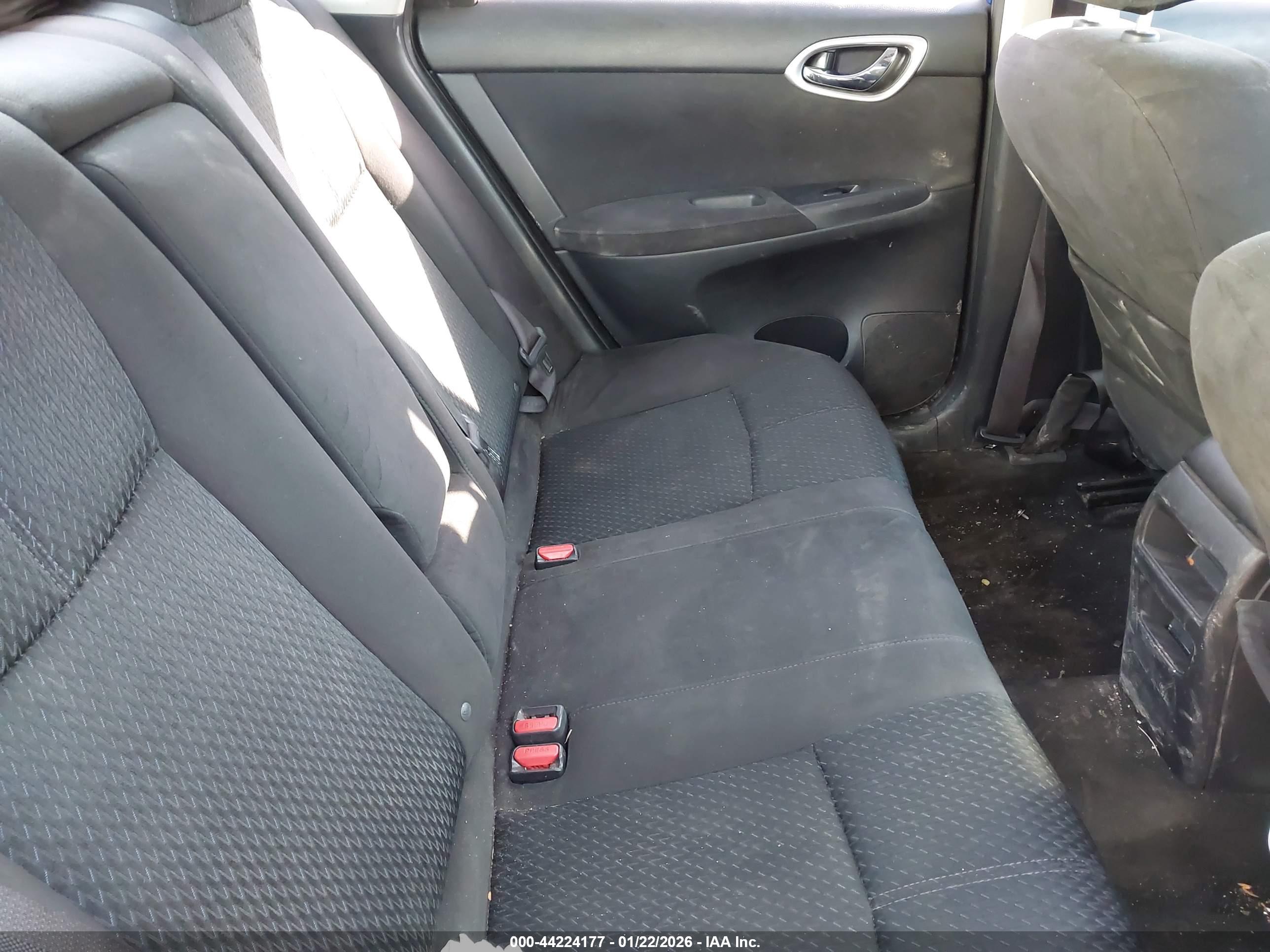 NISSAN SENTRA image 8