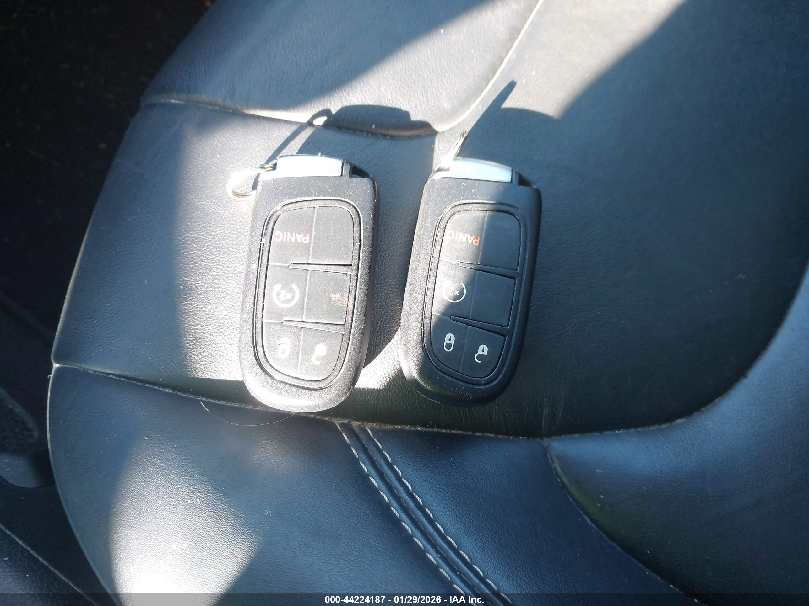 JEEP CHEROKEE image 11