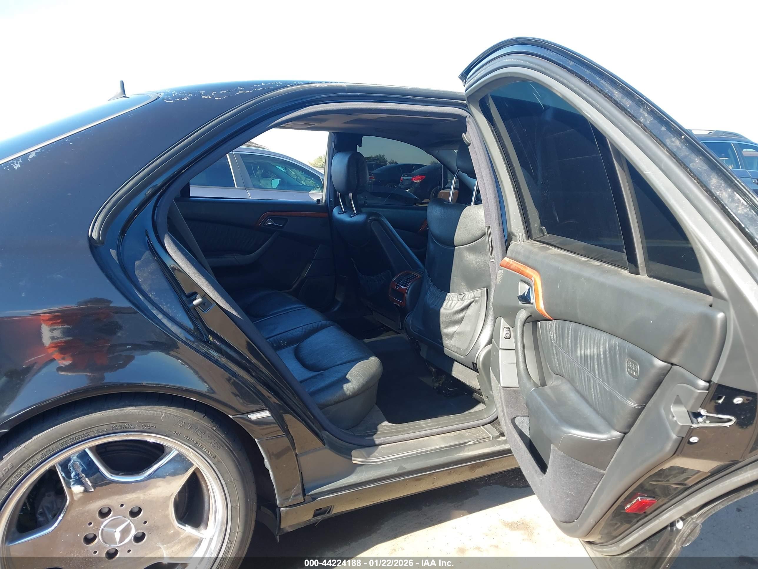 MERCEDES-BENZ S image 8