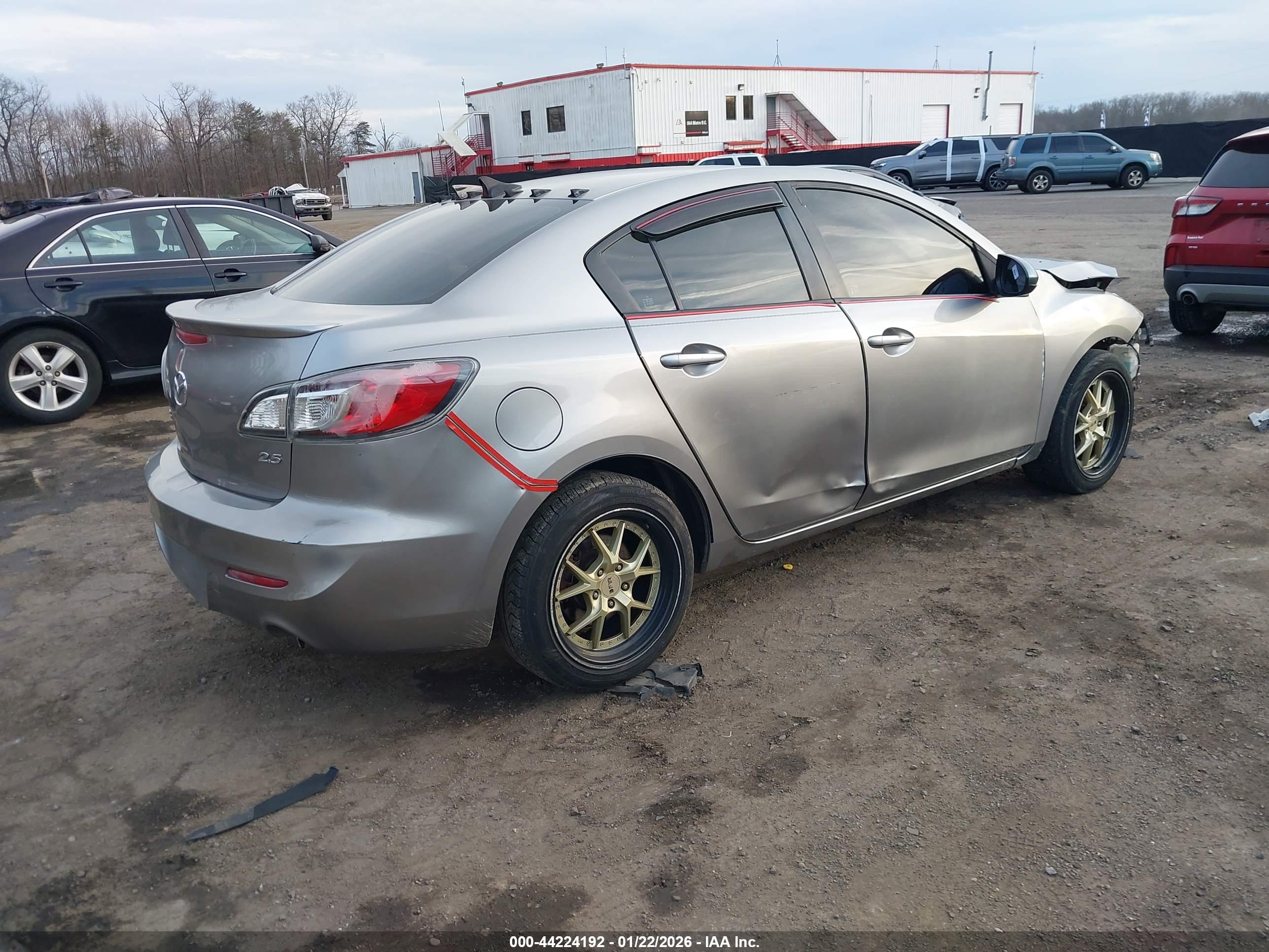 MAZDA MAZDA3 image 4