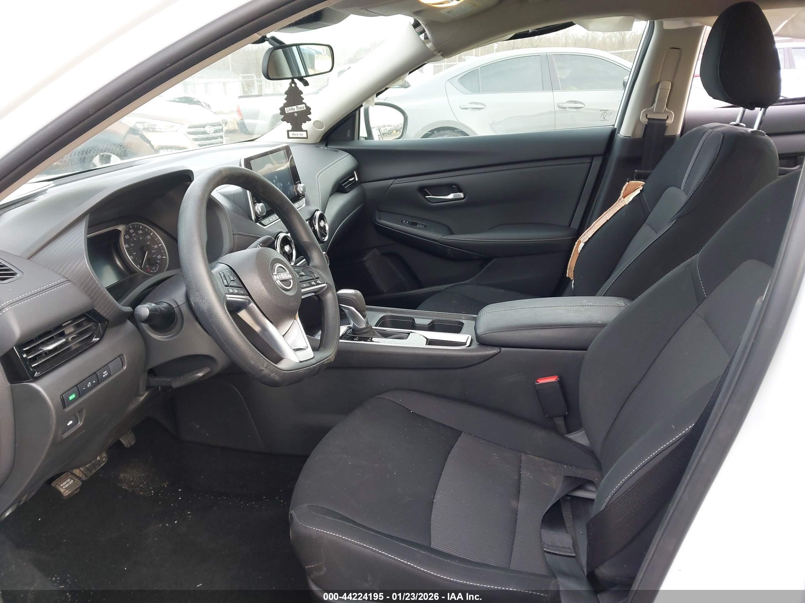 NISSAN SENTRA image 5
