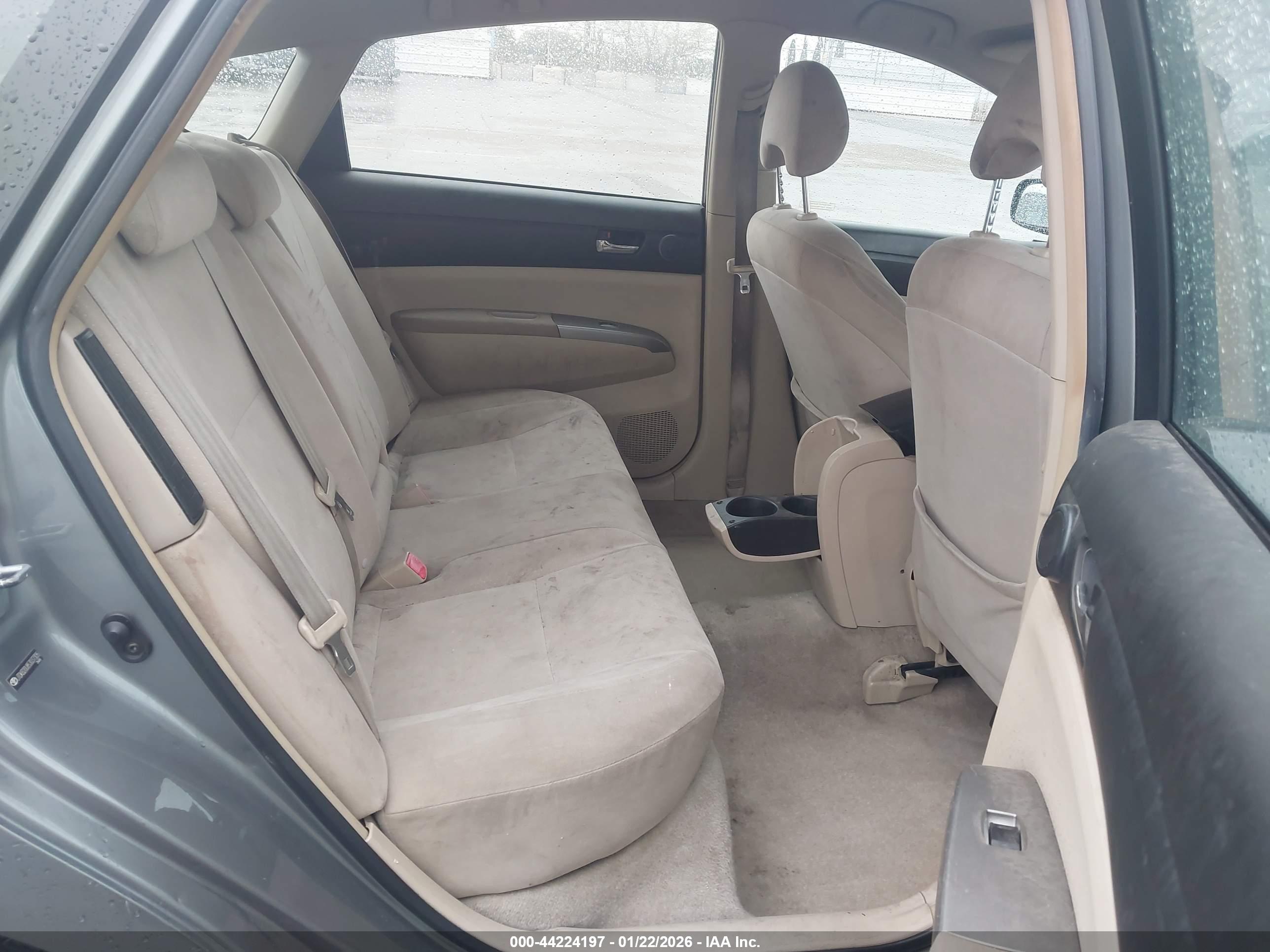 TOYOTA PRIUS image 8