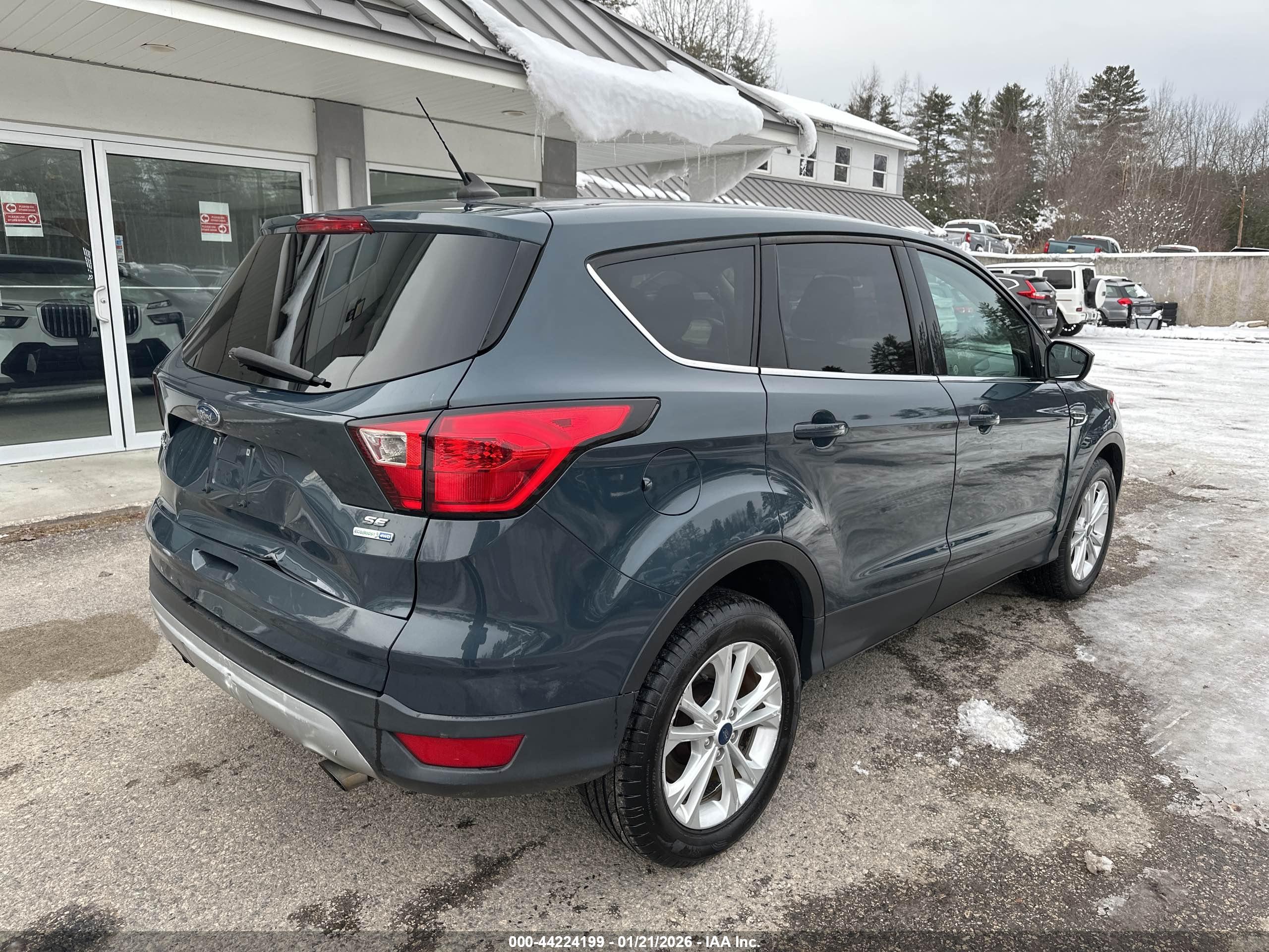 FORD ESCAPE image 4