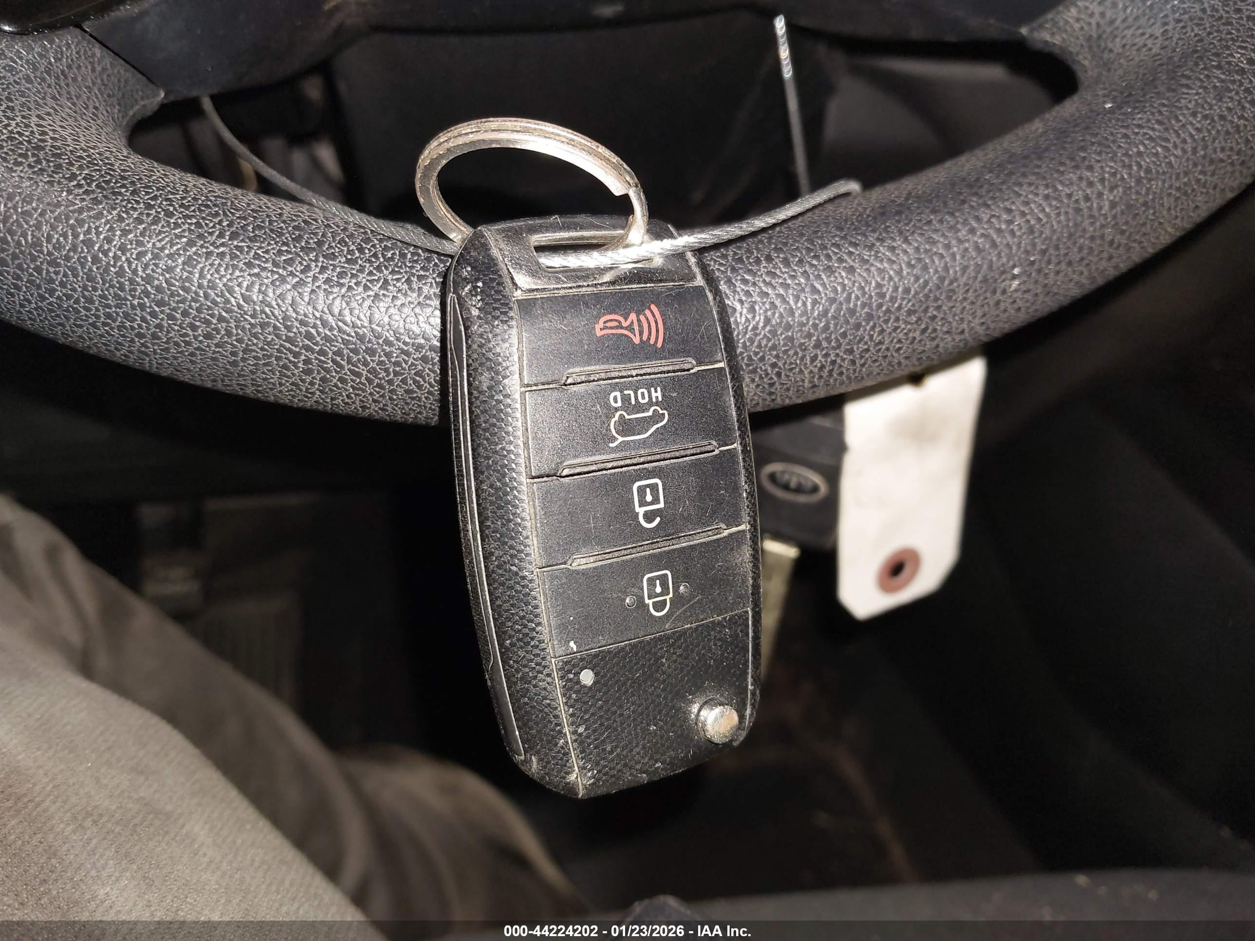 KIA SORENTO image 11