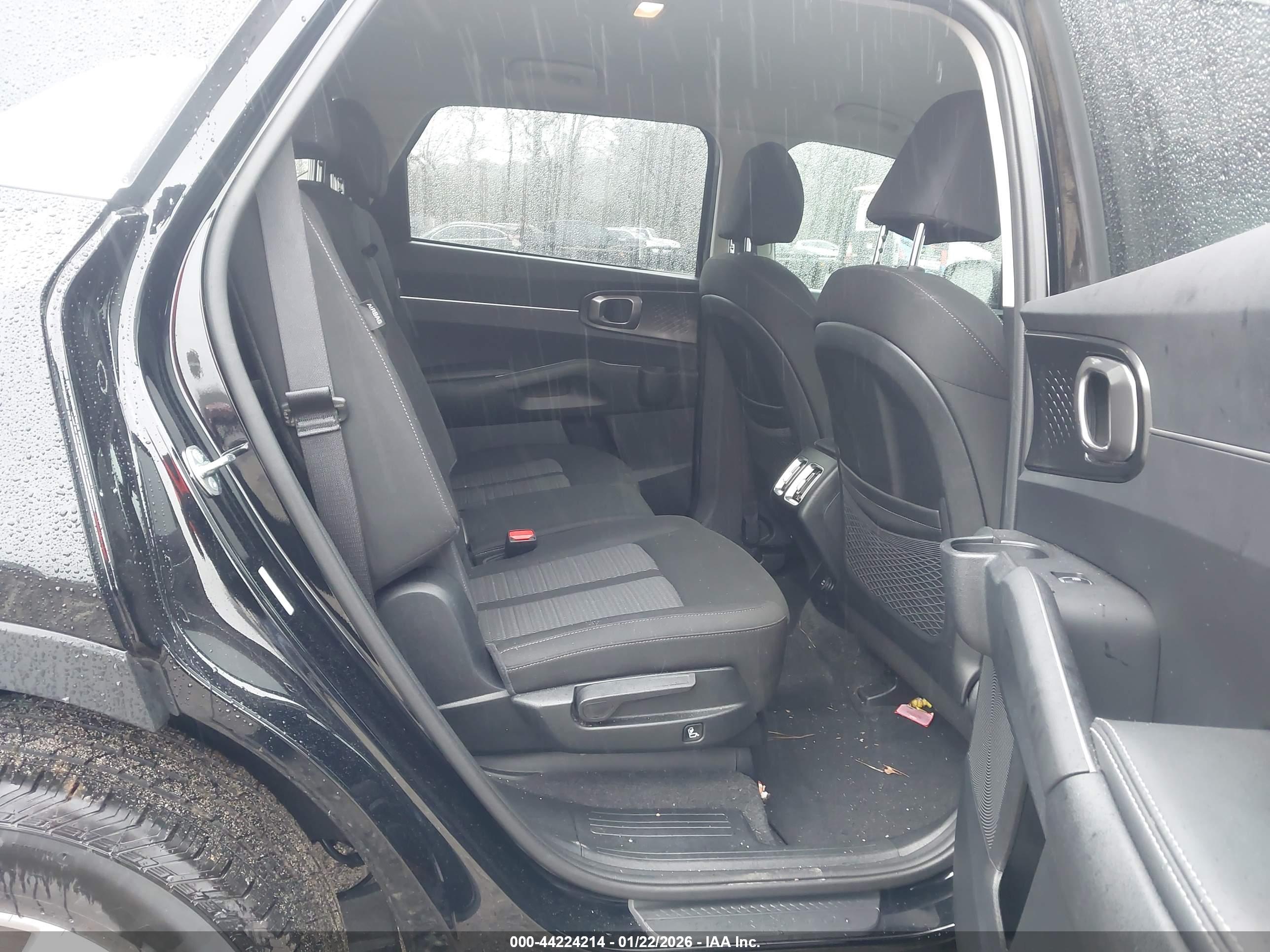 KIA SORENTO image 8