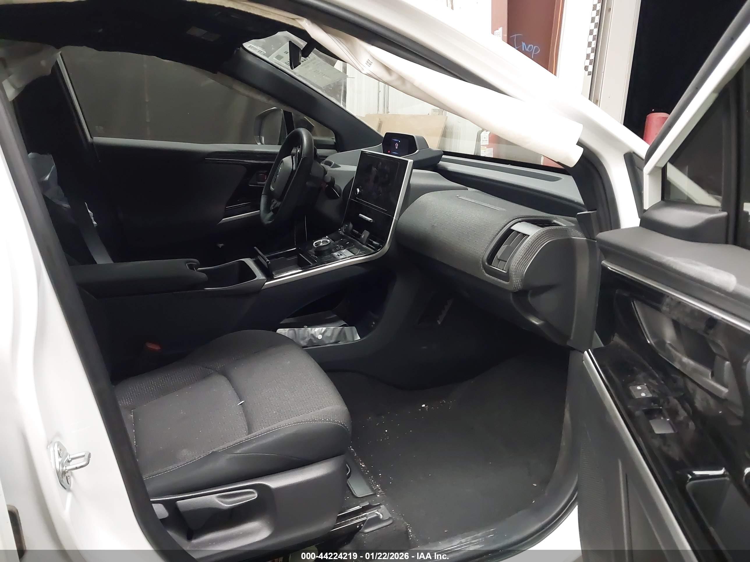 SUBARU SOLTERRA image 5