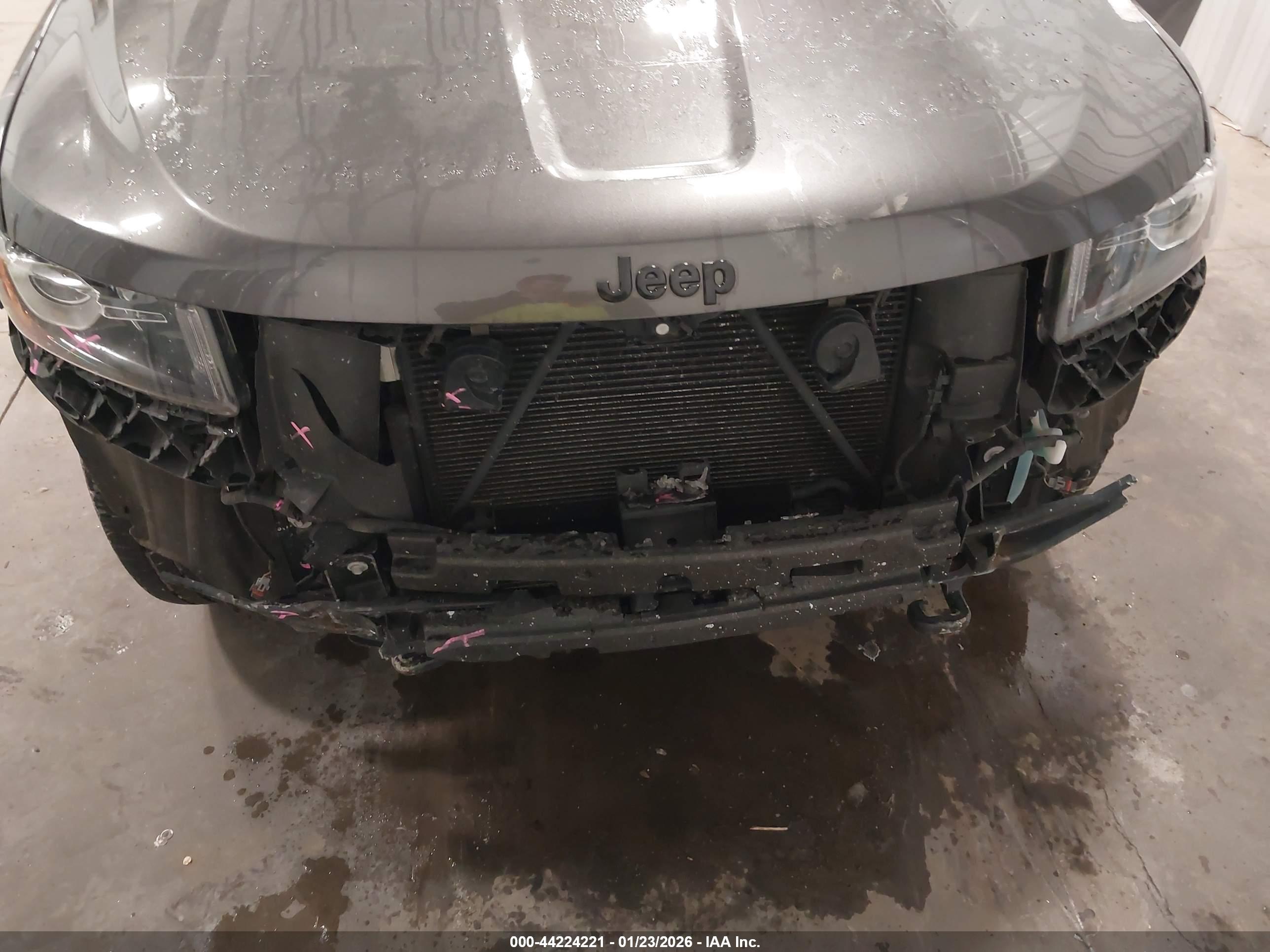 JEEP GRAND image 6