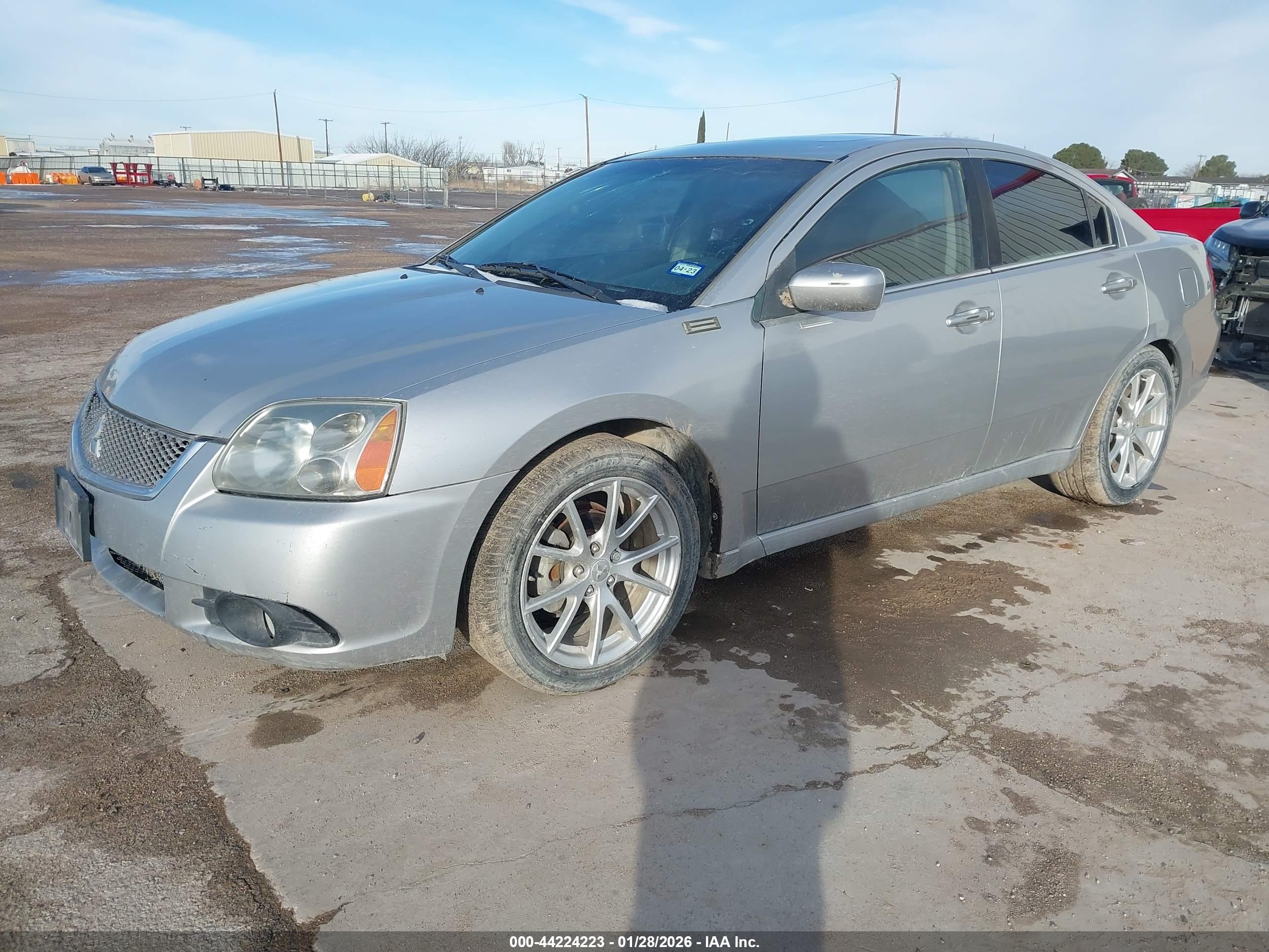 MITSUBISHI GALANT image 2