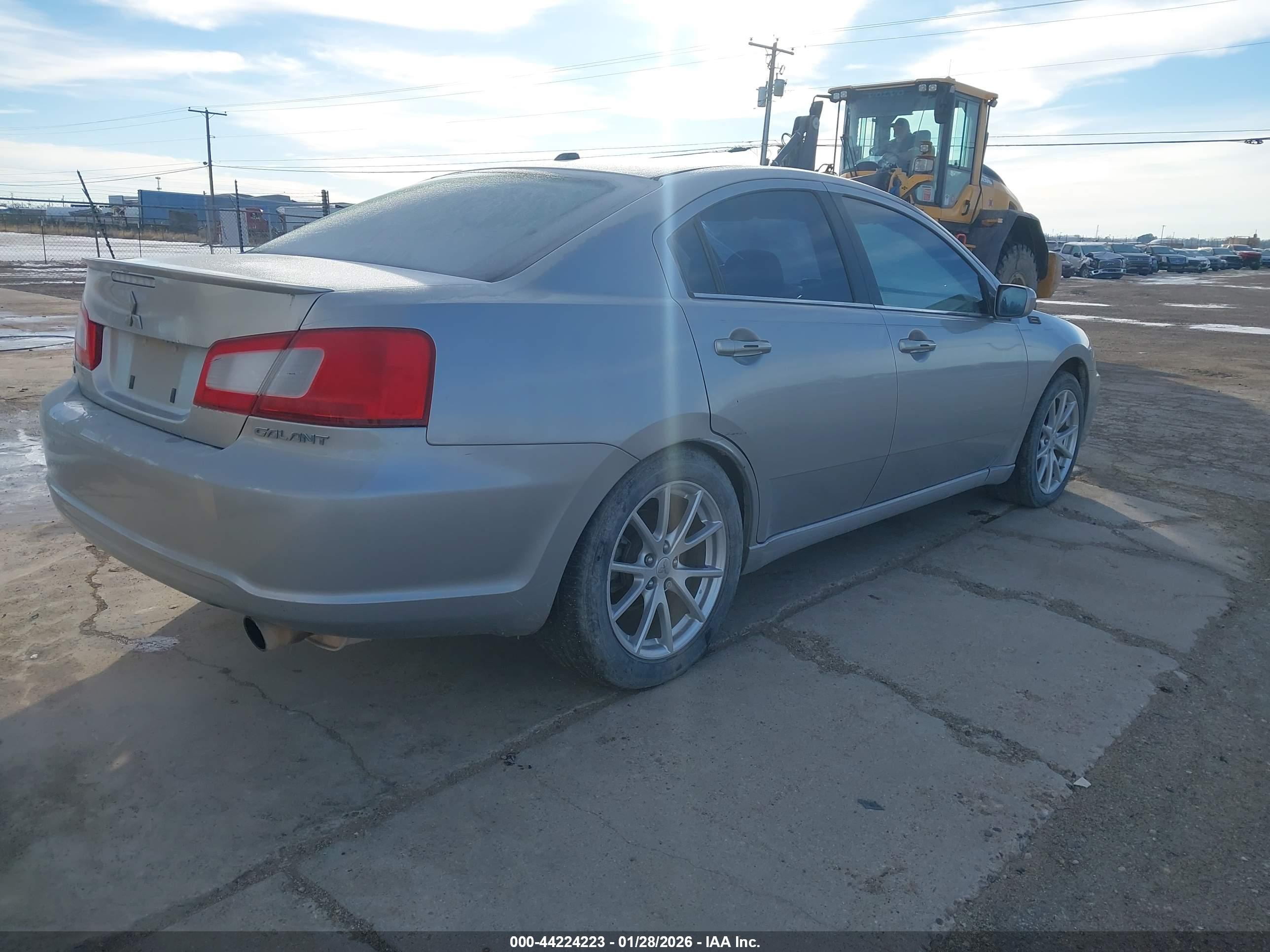 MITSUBISHI GALANT image 4