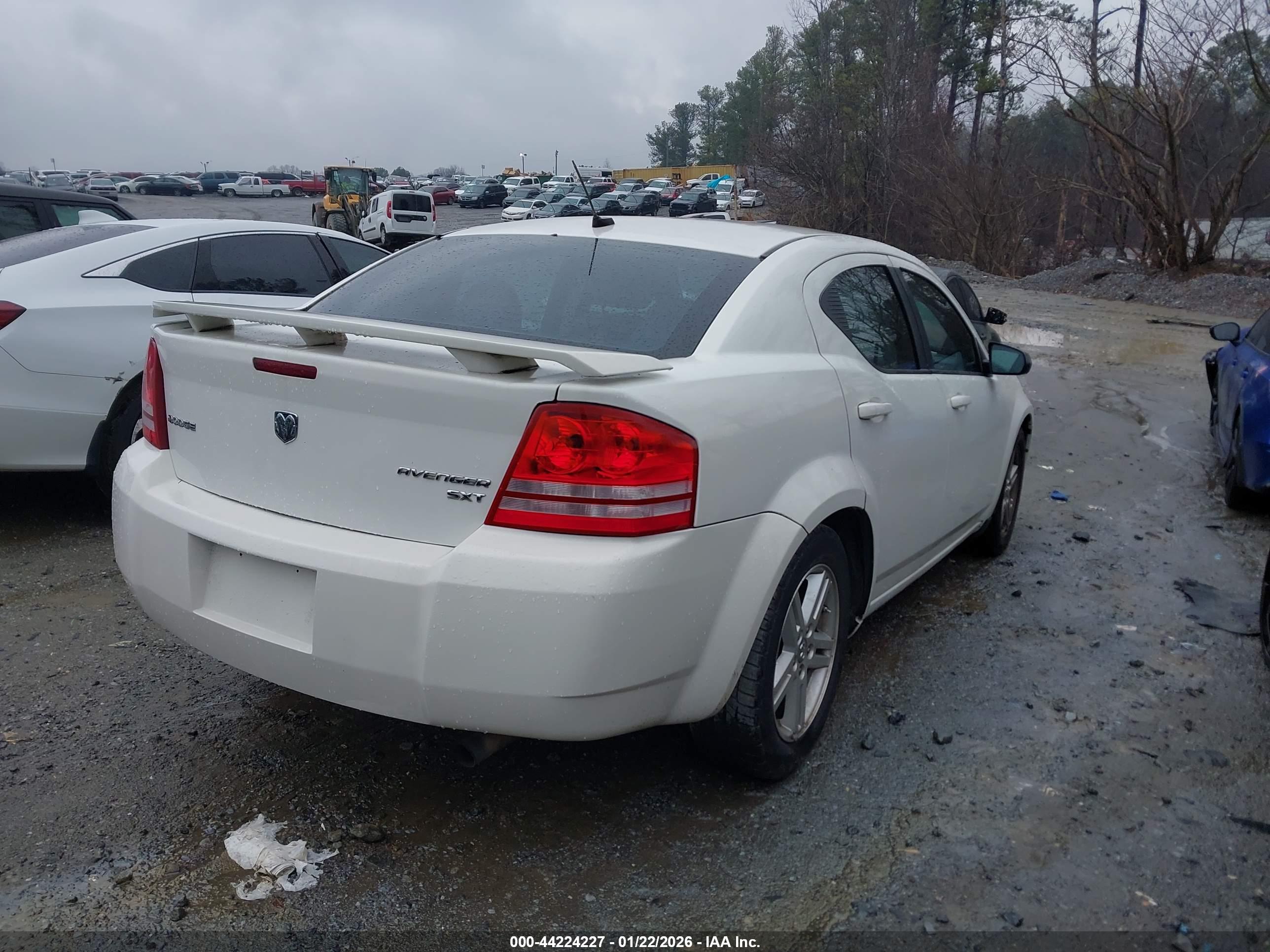 DODGE AVENGER image 4