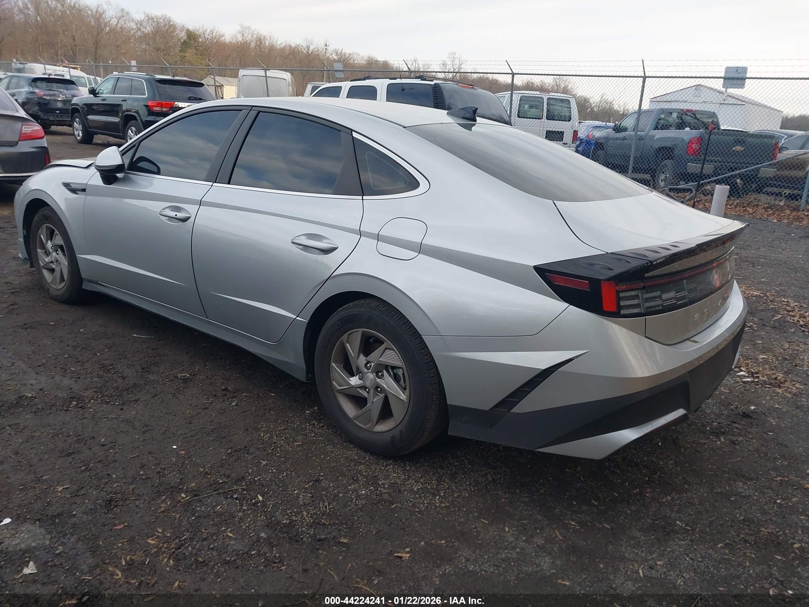 HYUNDAI SONATA image 3