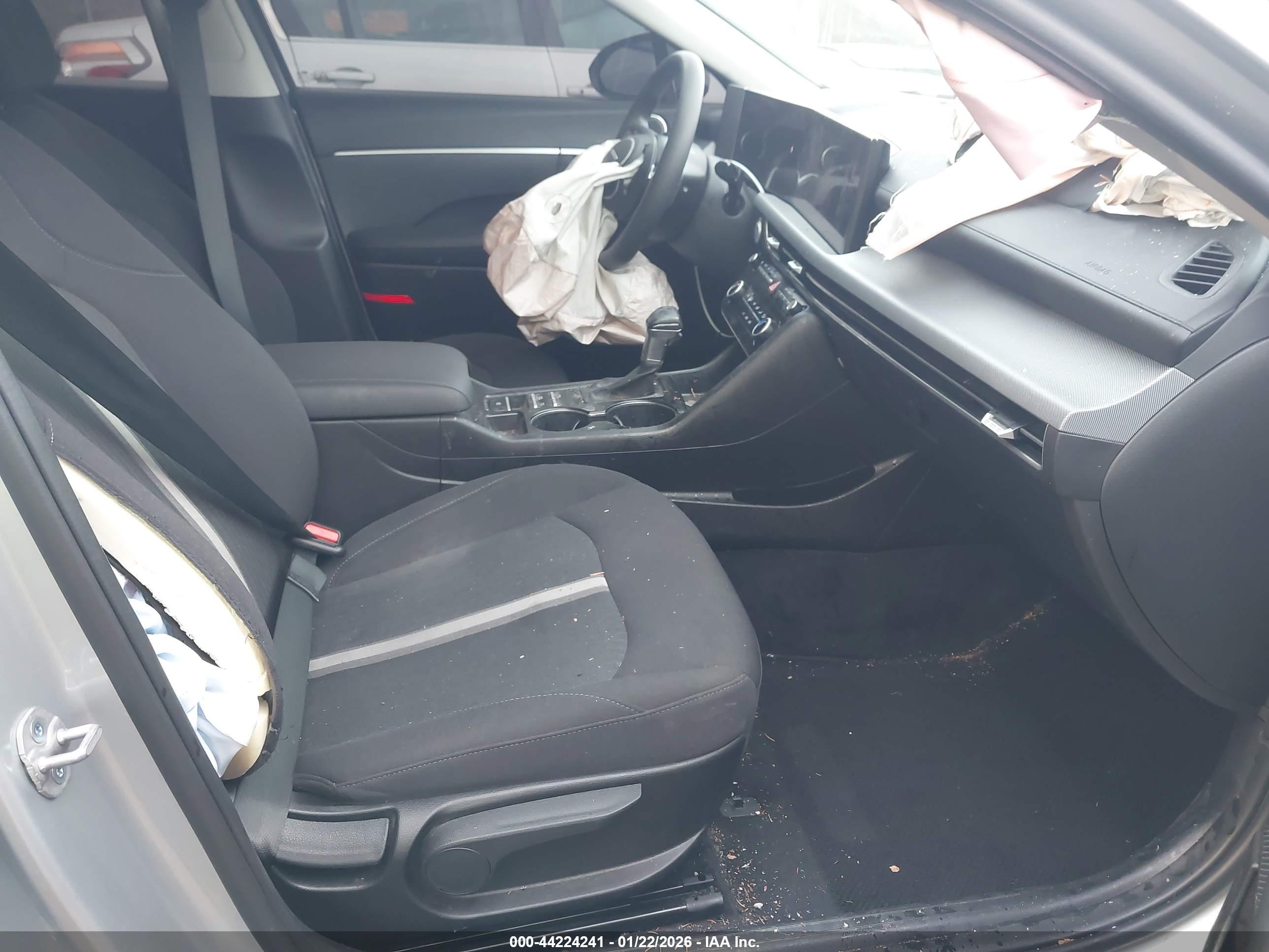 HYUNDAI SONATA image 5