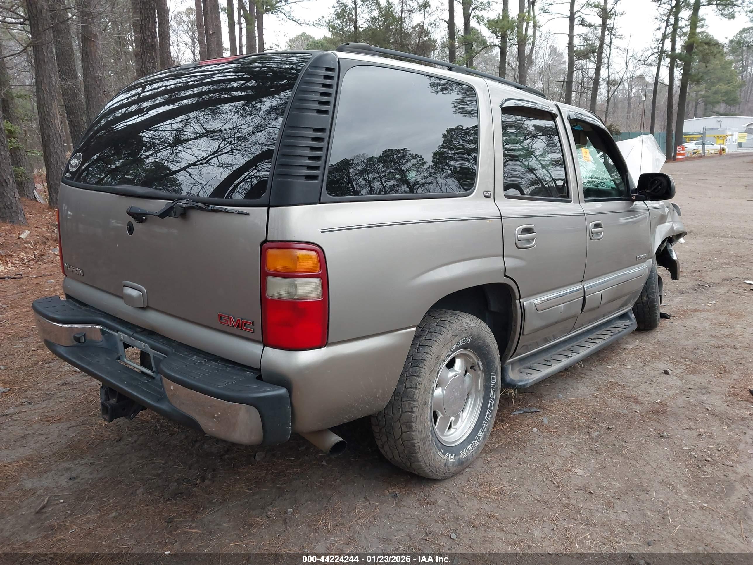 GMC YUKON image 4