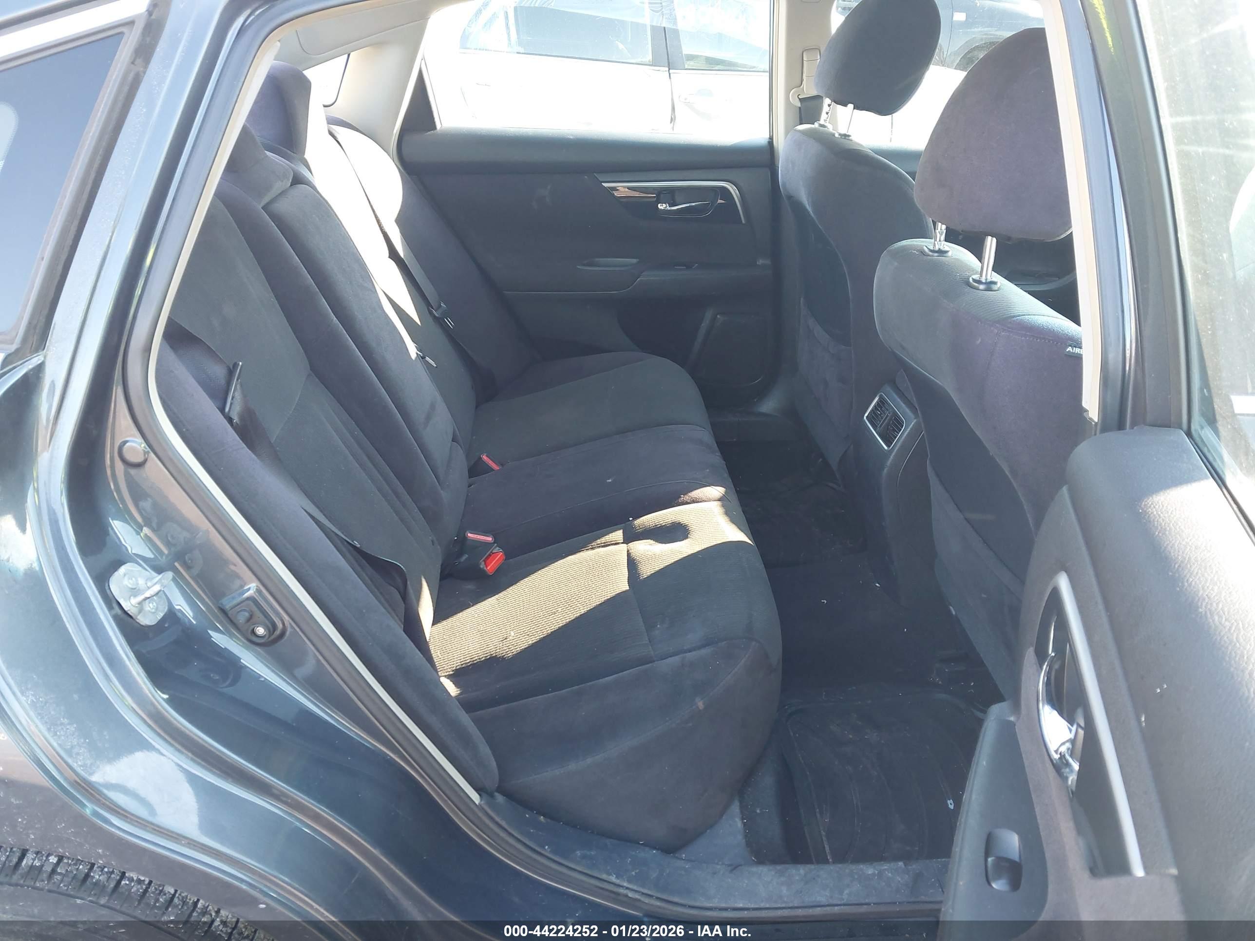 NISSAN ALTIMA image 8