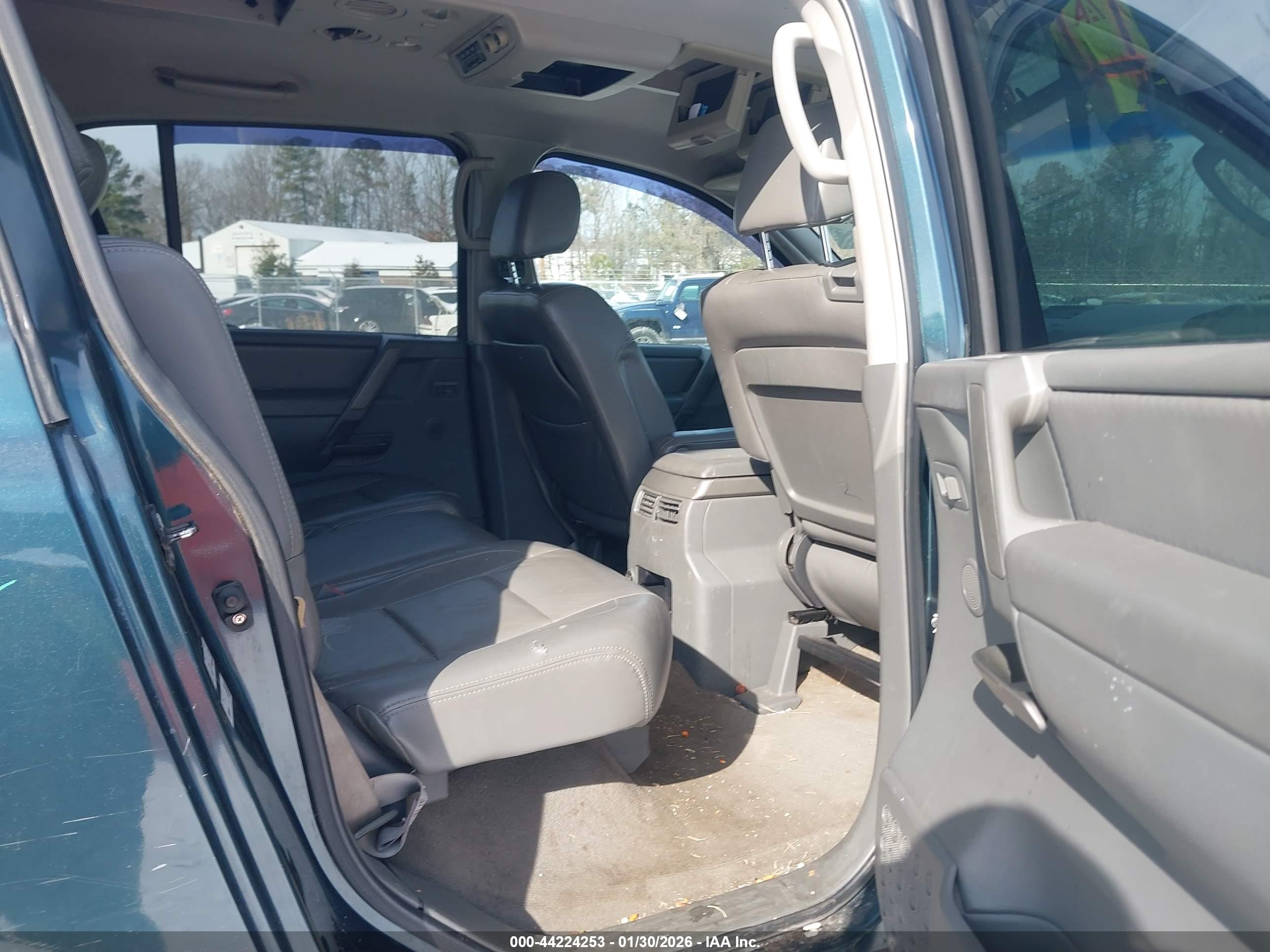 NISSAN ARMADA image 8