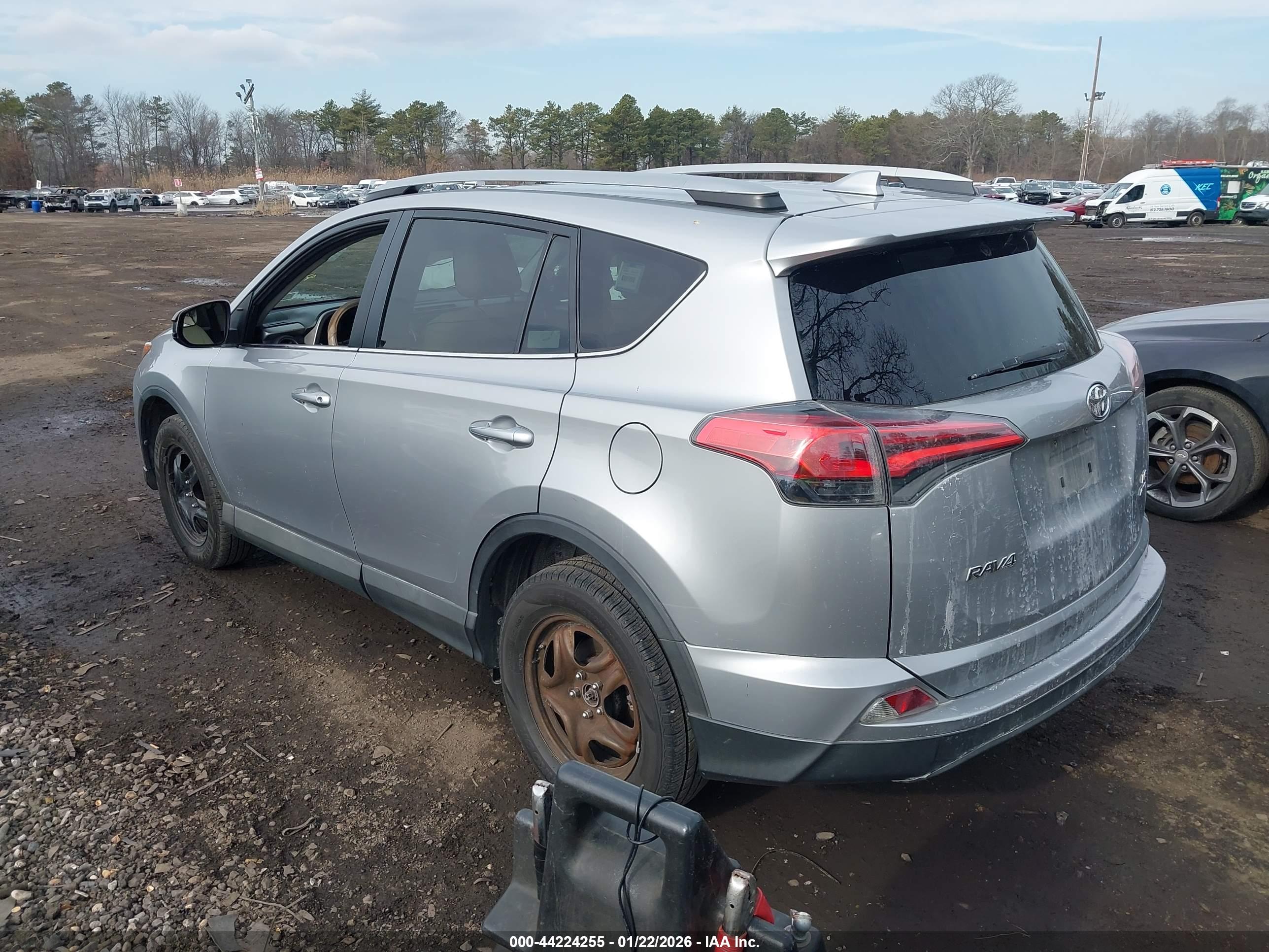 TOYOTA RAV4 image 3