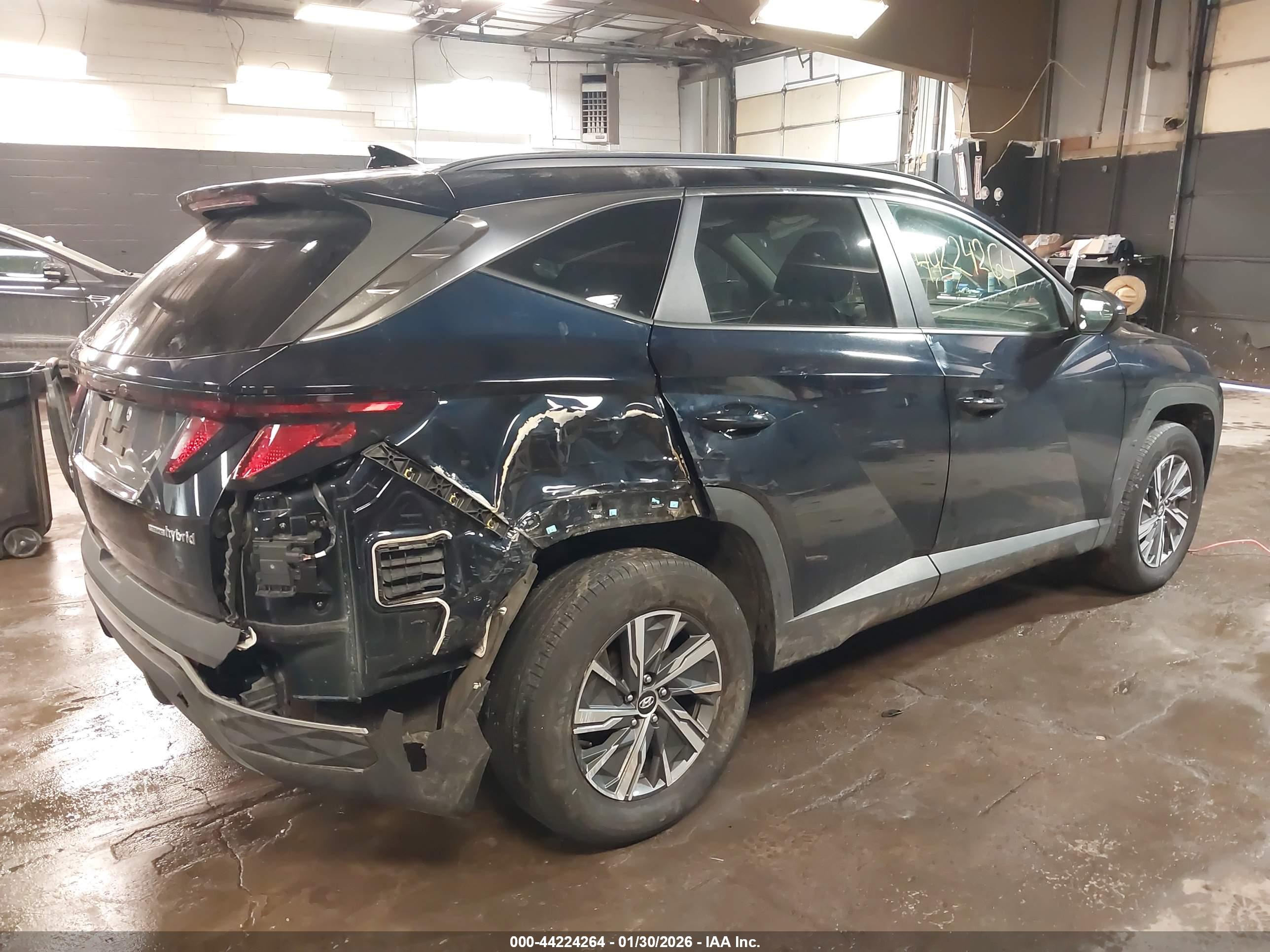 HYUNDAI TUCSON image 6
