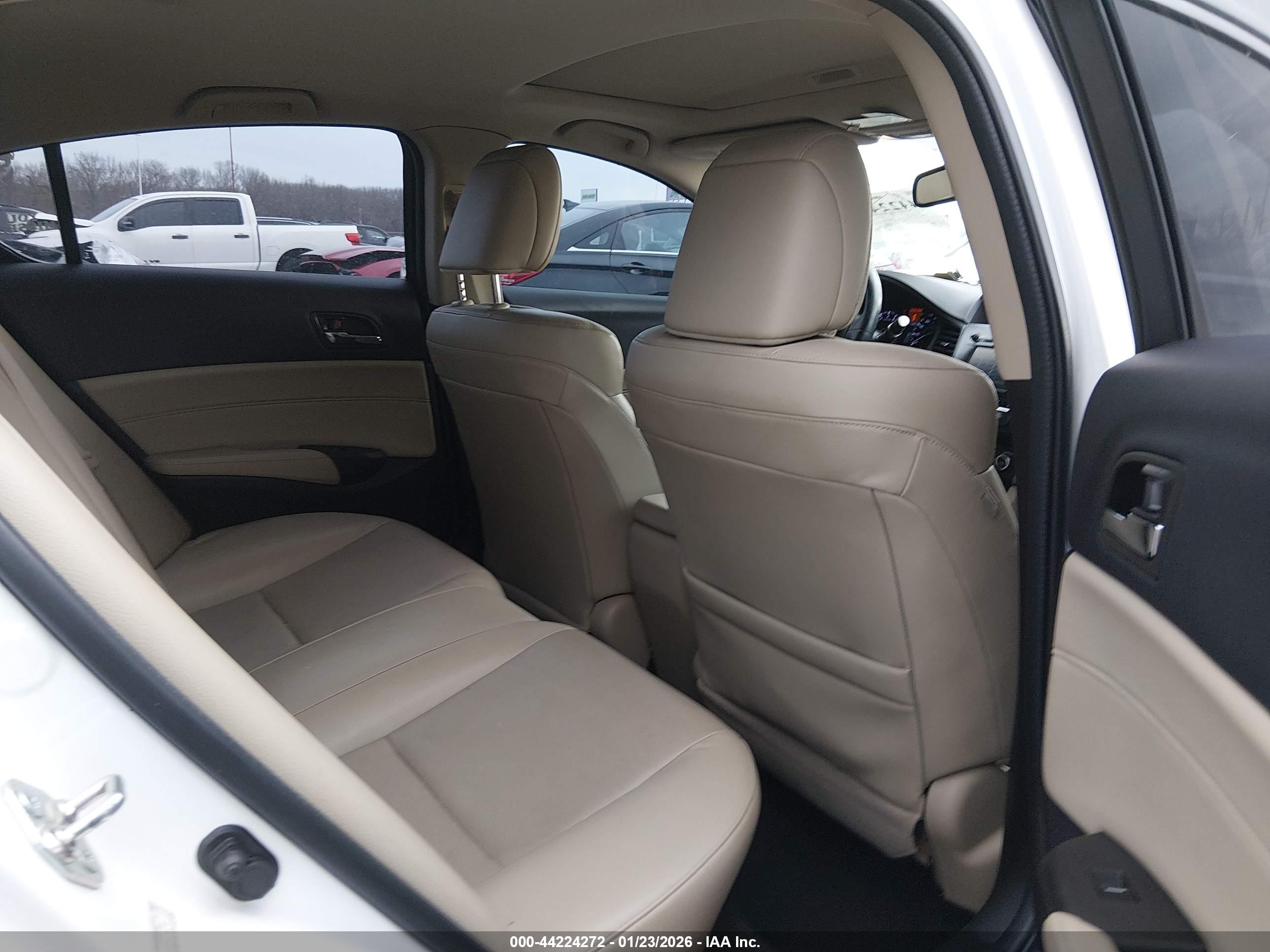 ACURA ILX image 8