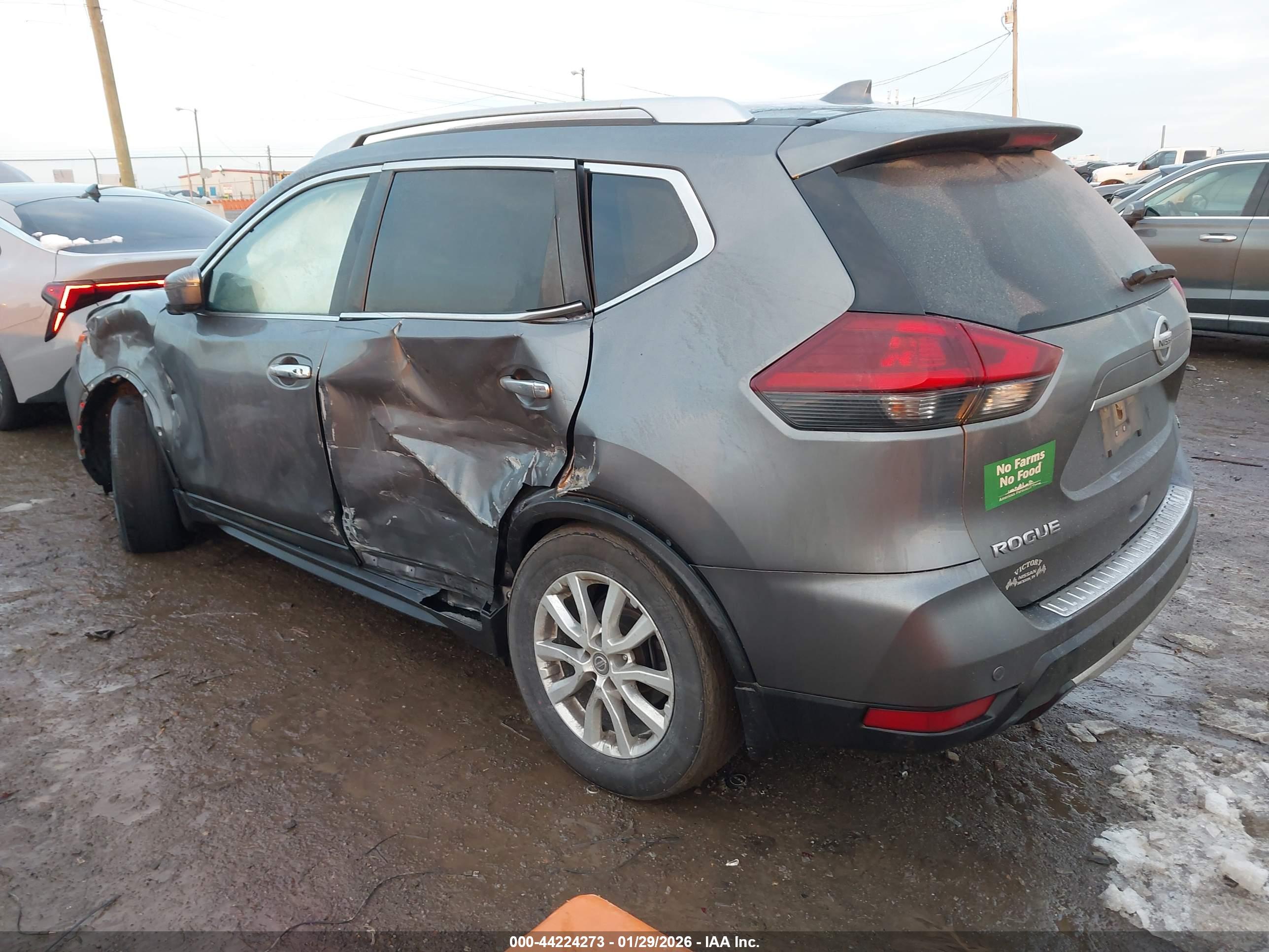 NISSAN ROGUE image 3