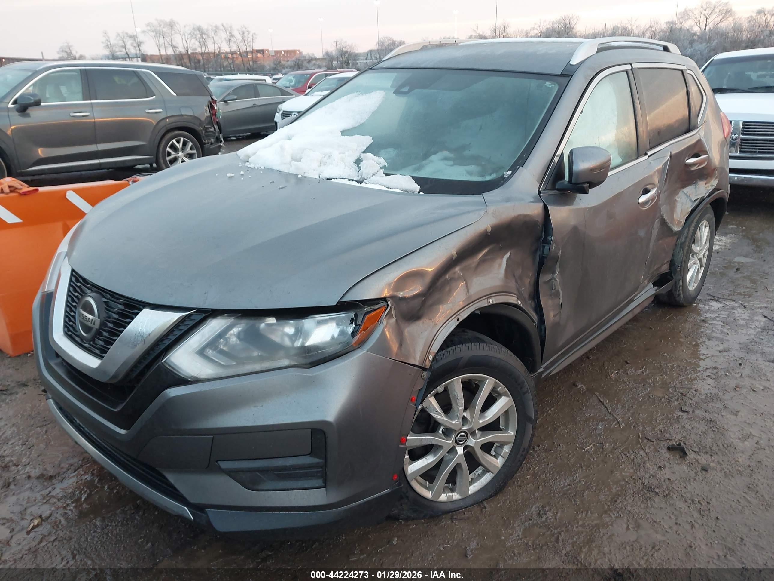 NISSAN ROGUE image 6