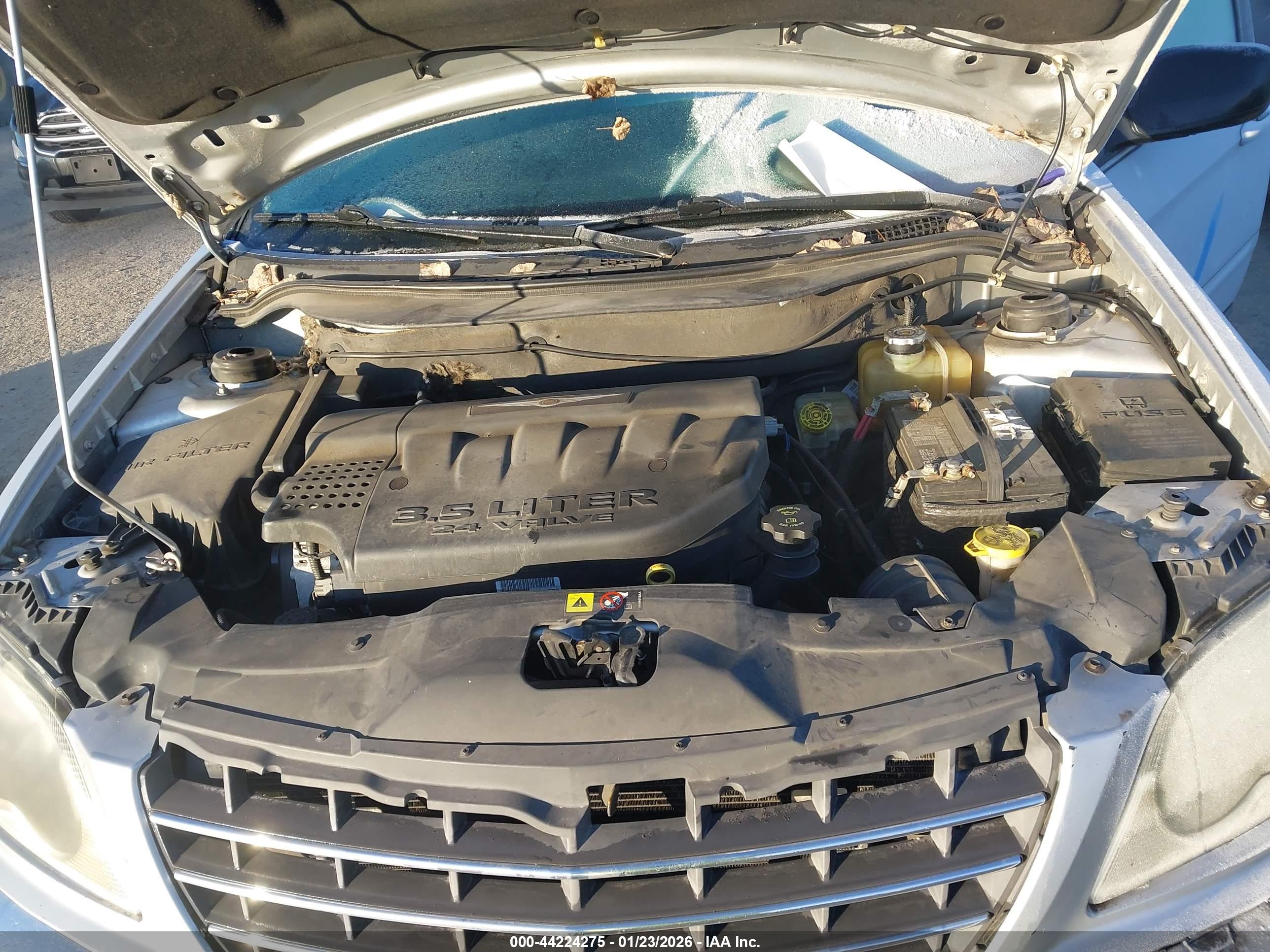 CHRYSLER PACIFICA image 10