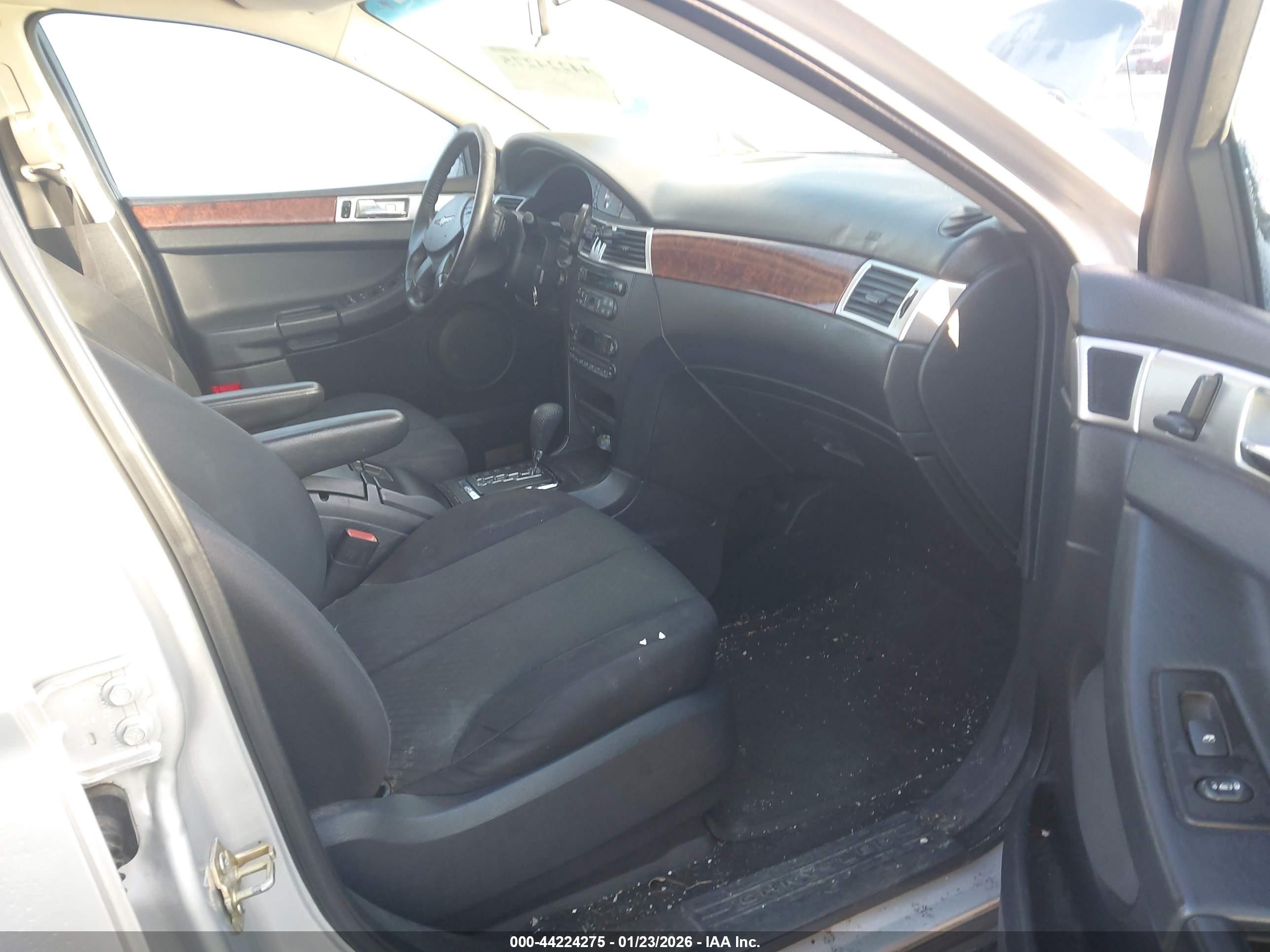 CHRYSLER PACIFICA image 5